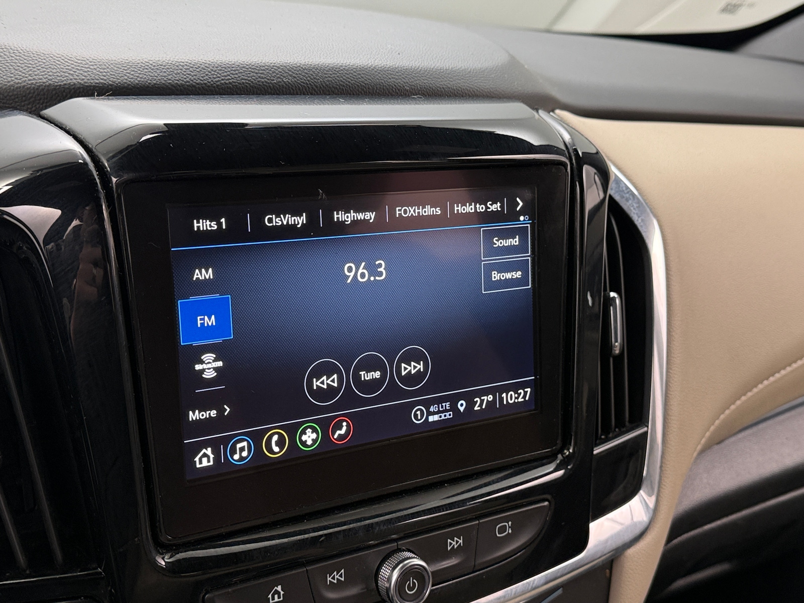 Thumbnail: 2023 Chevrolet Traverse - 4