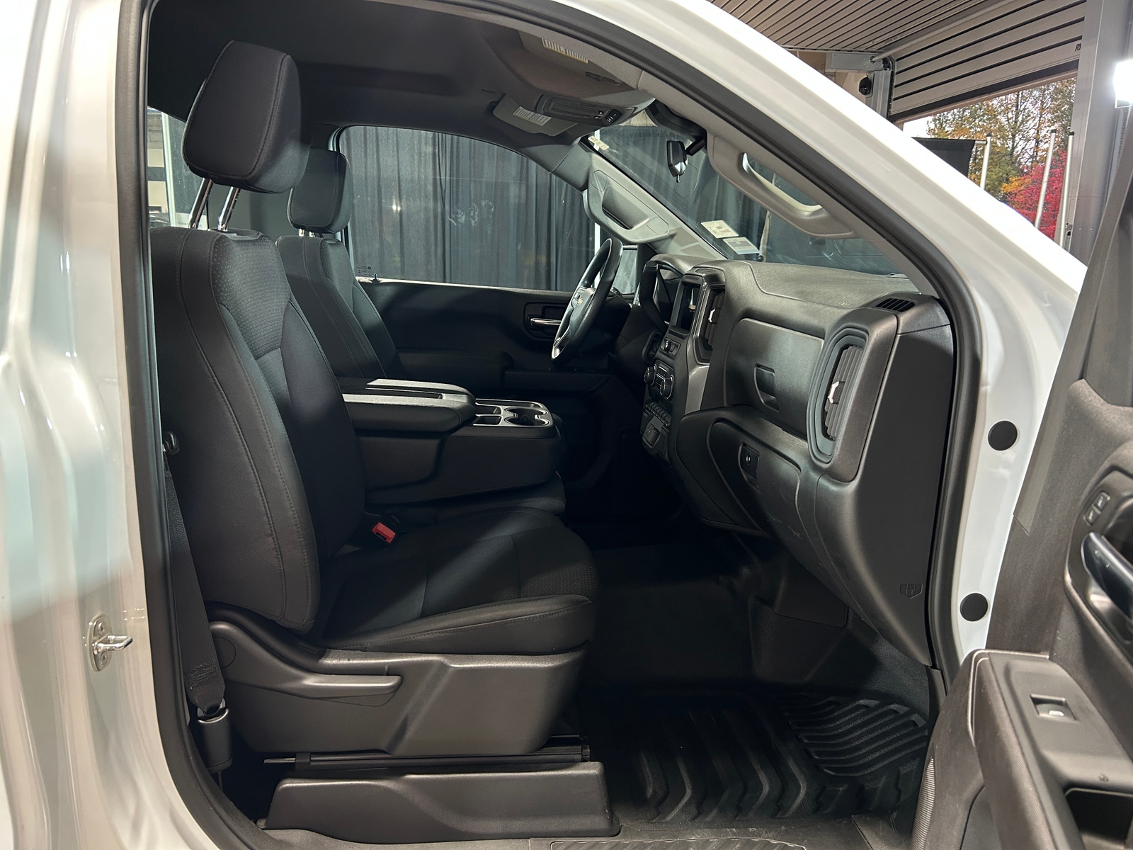 Thumbnail: 2024 Chevrolet Silverado 1500 - 2