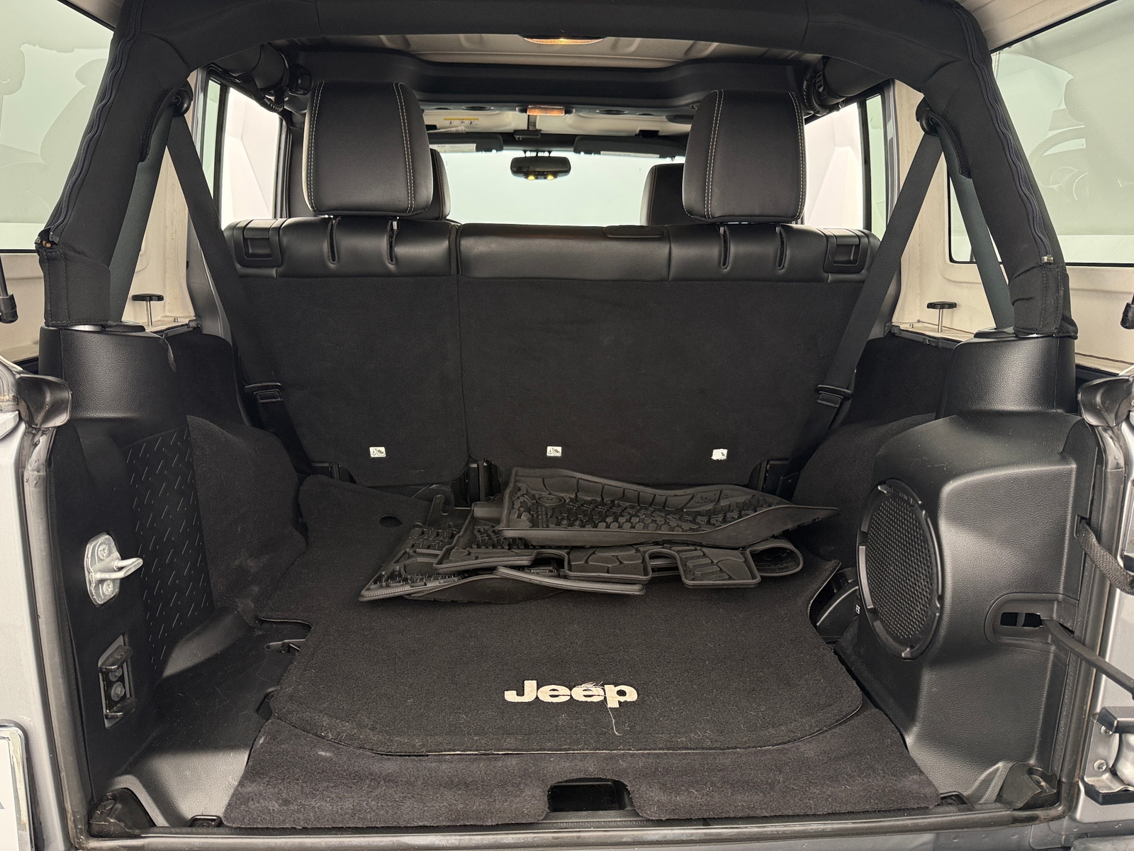 Thumbnail: 2014 Jeep Wrangler - 7