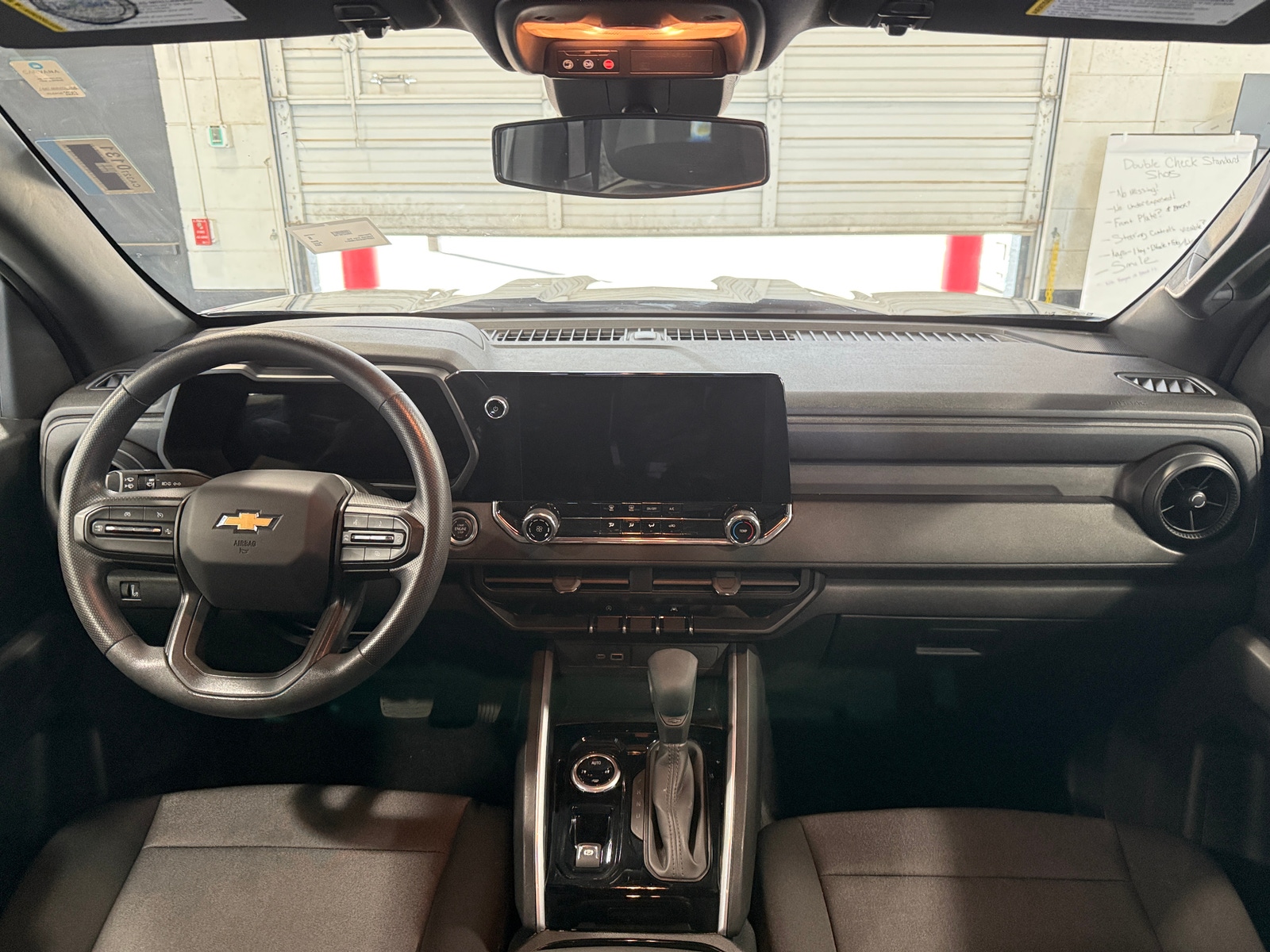 Thumbnail: 2024 Chevrolet Colorado - 3