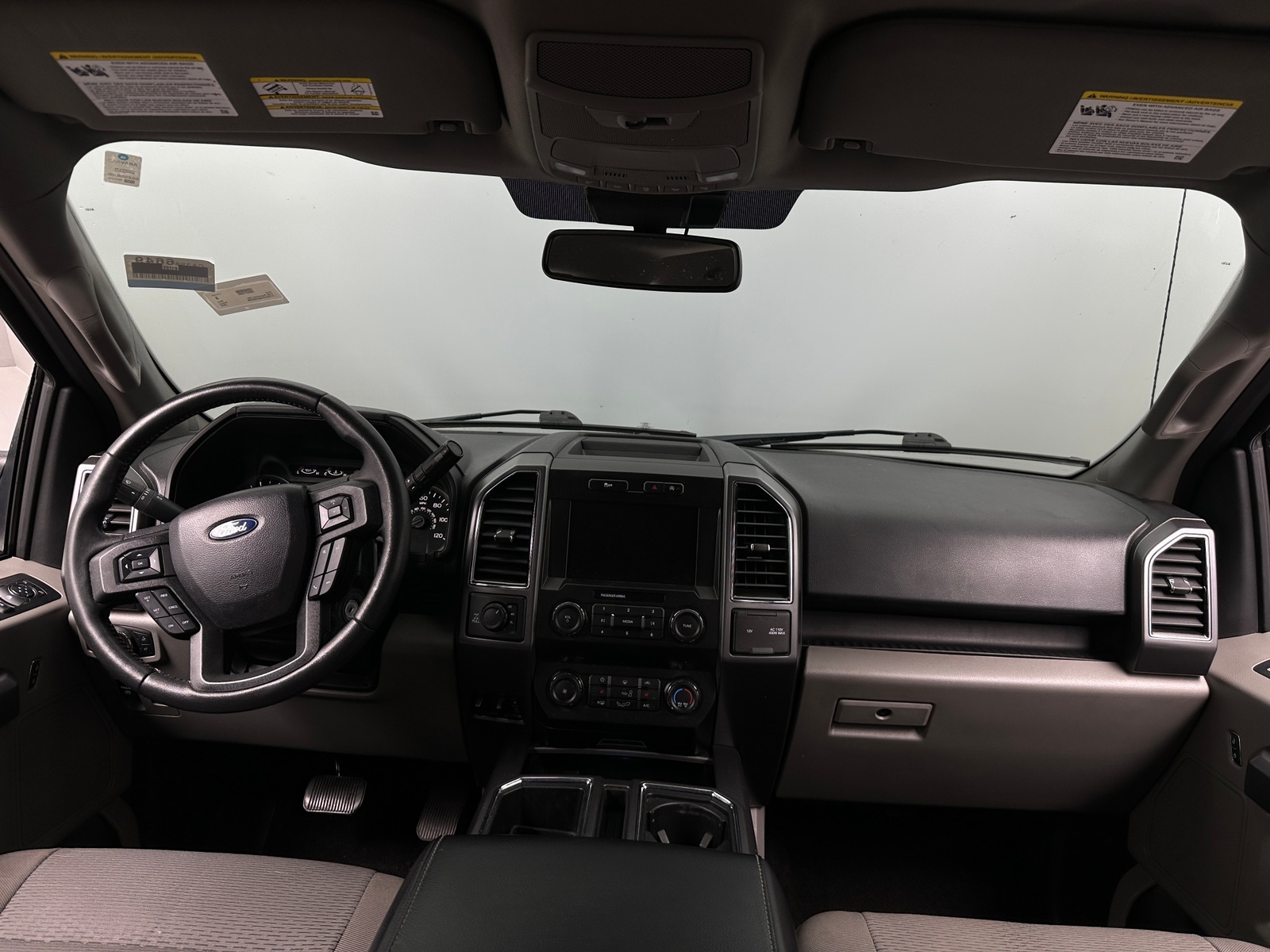 Thumbnail: 2019 Ford Econoline - 3