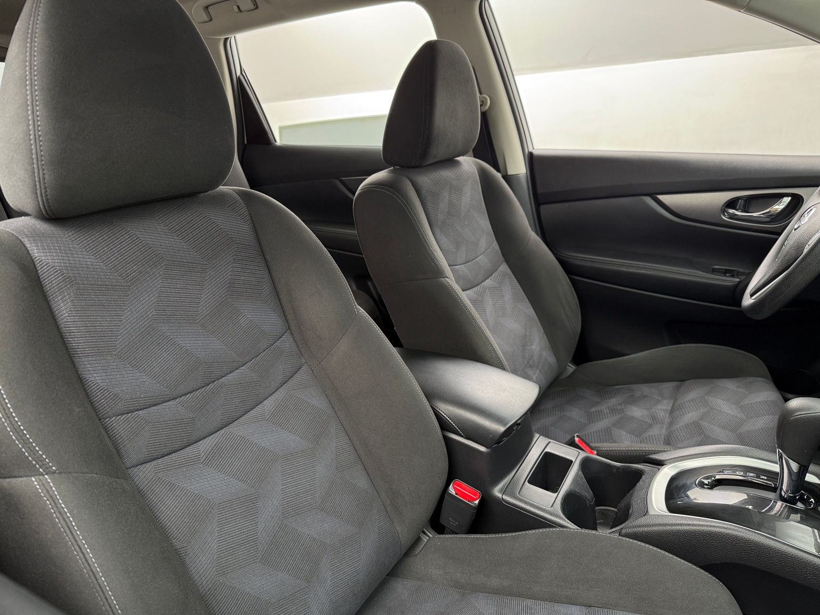 Thumbnail: 2015 Nissan Rogue - 2