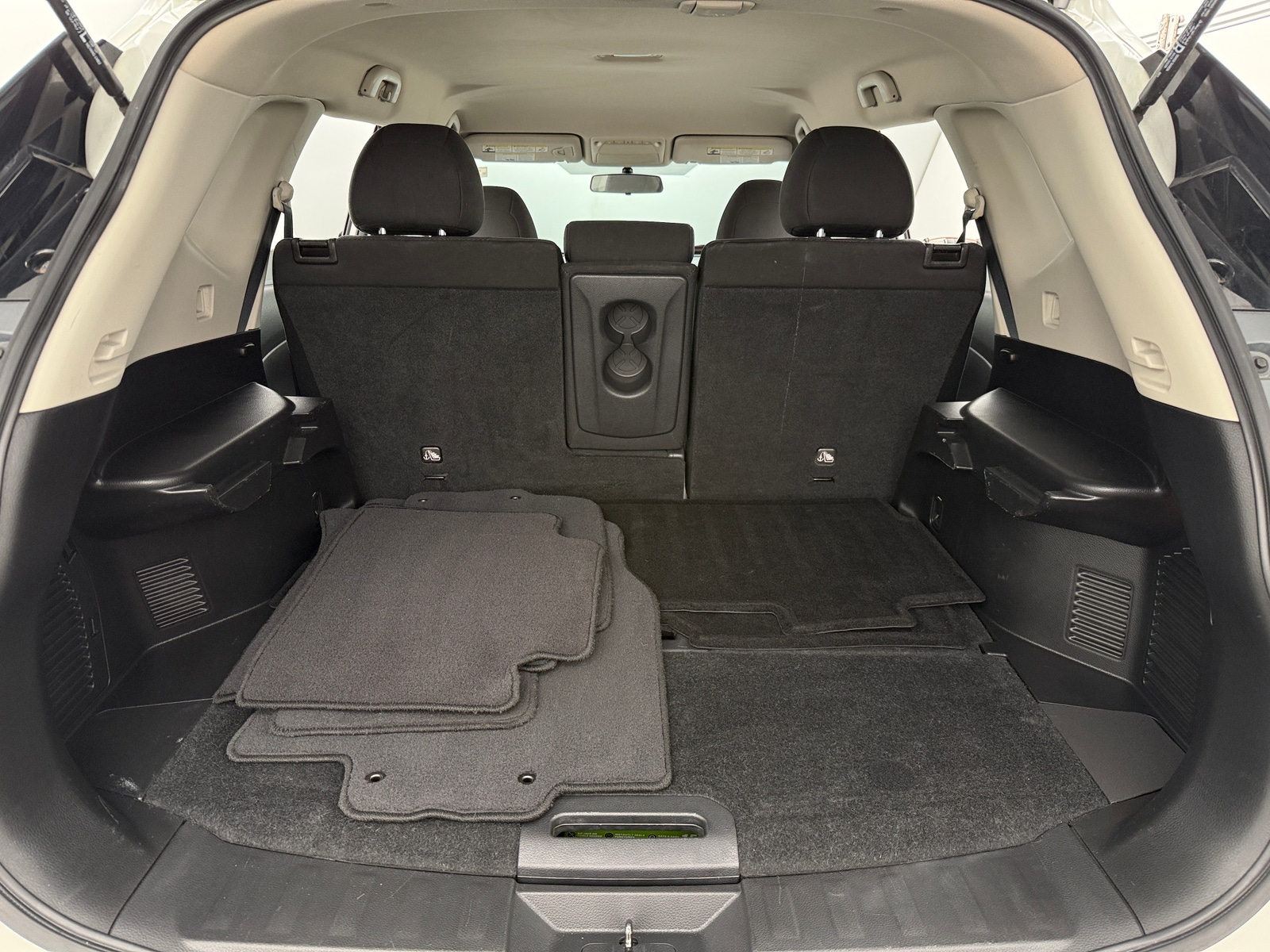 Thumbnail: 2015 Nissan Rogue - 7