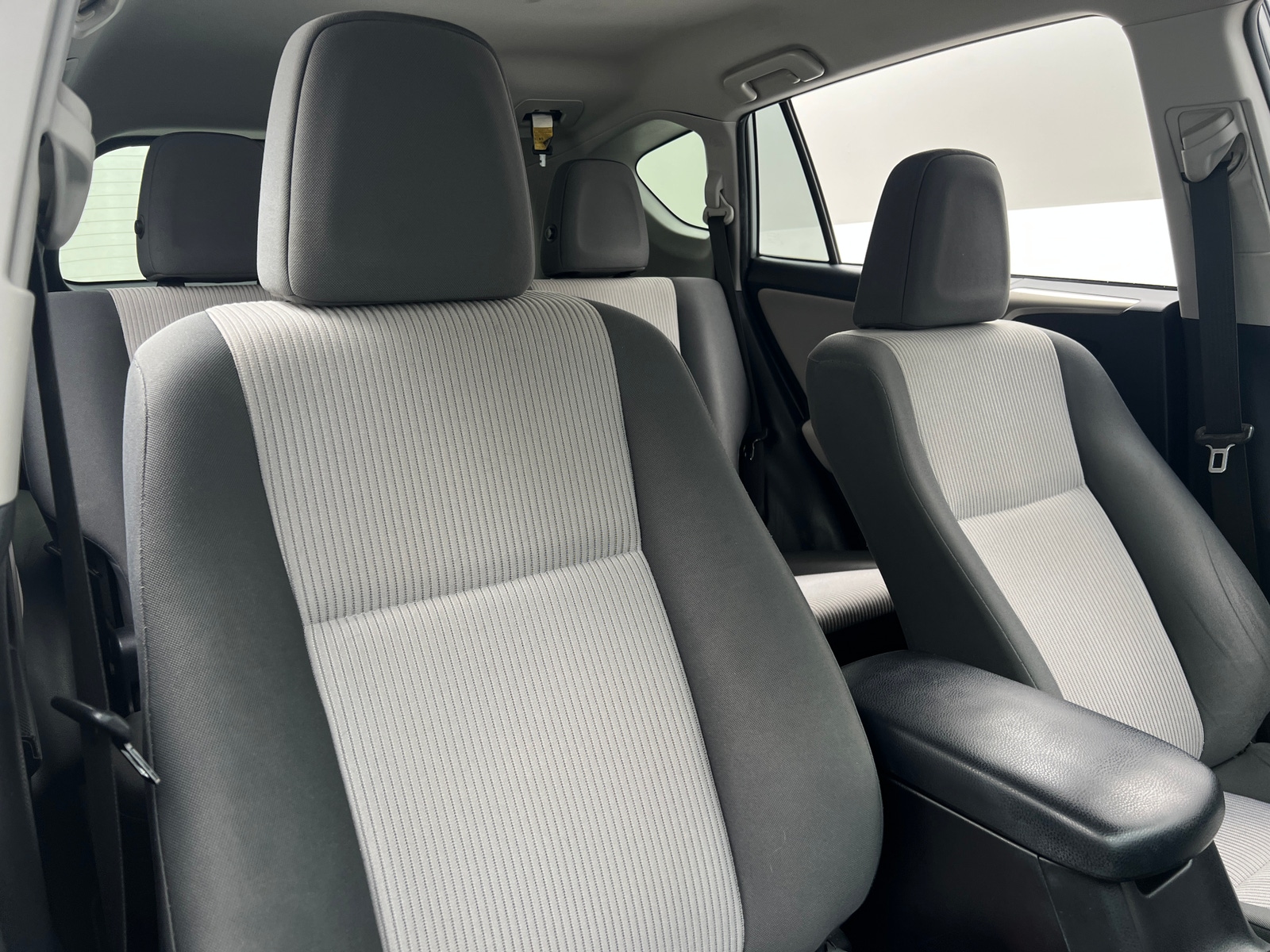 Thumbnail: 2015 Toyota RAV4 - 2