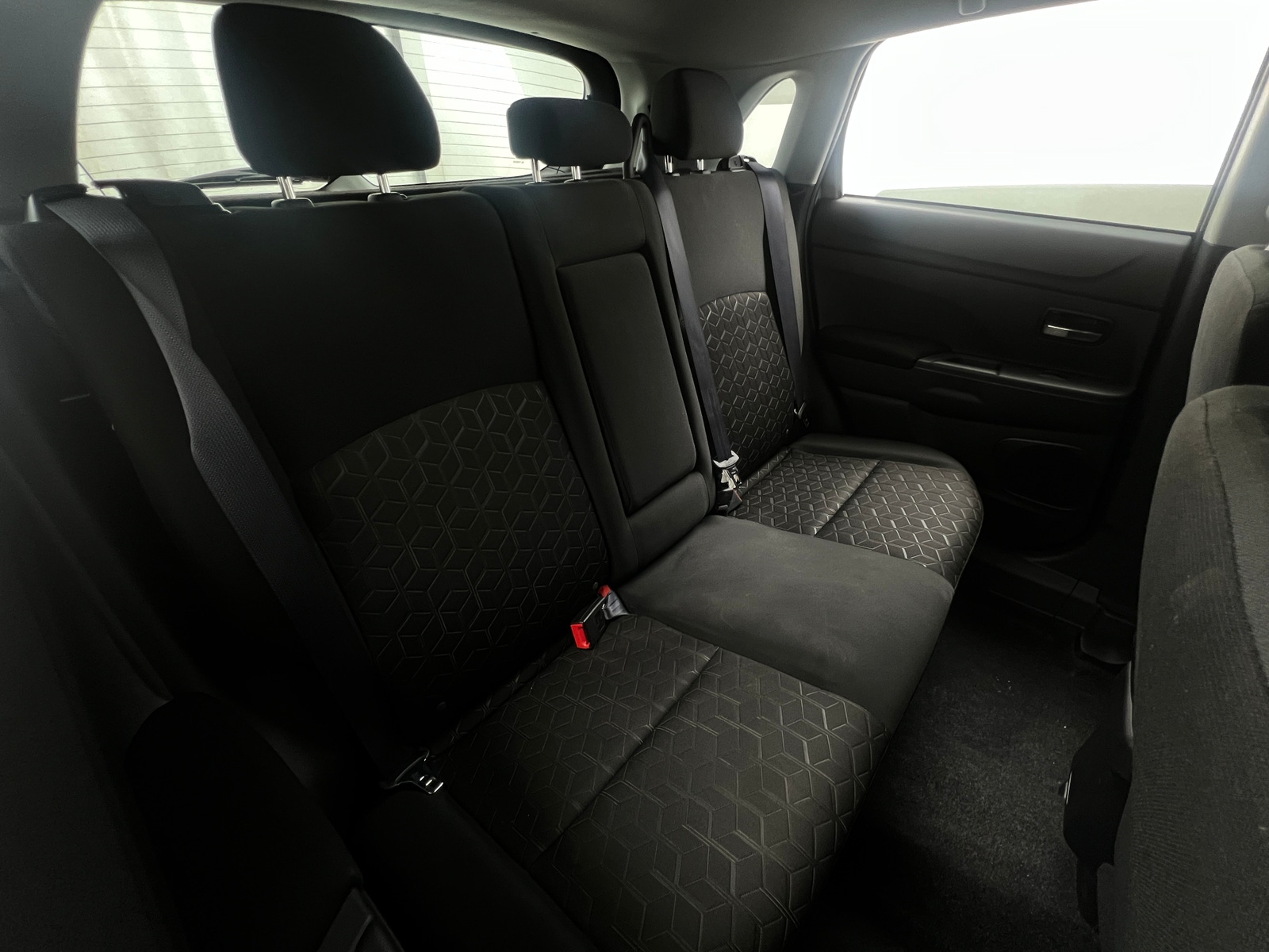 Thumbnail: 2024 Mitsubishi Outlander Sport - 6