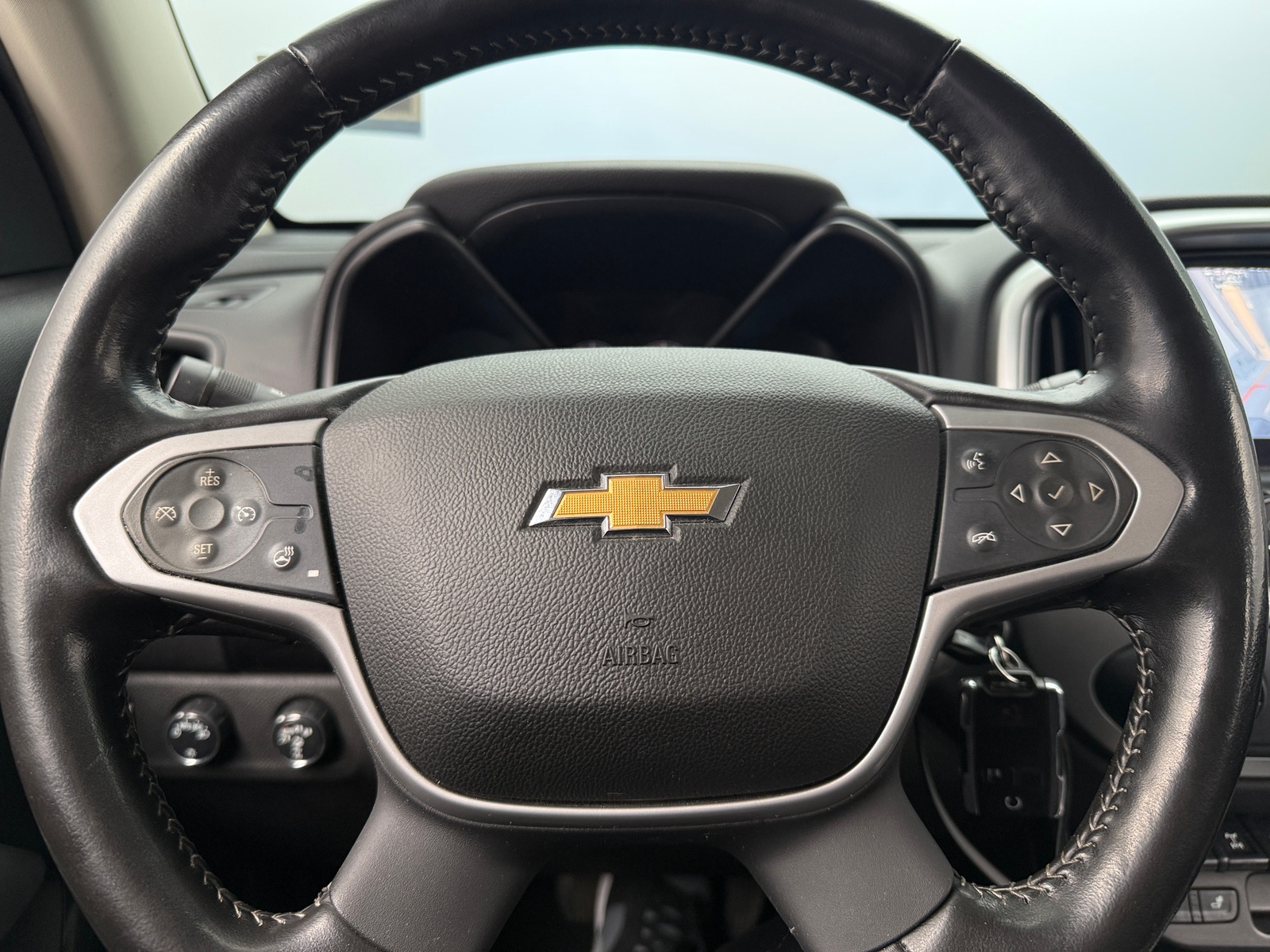 Thumbnail: 2021 Chevrolet Colorado - 4