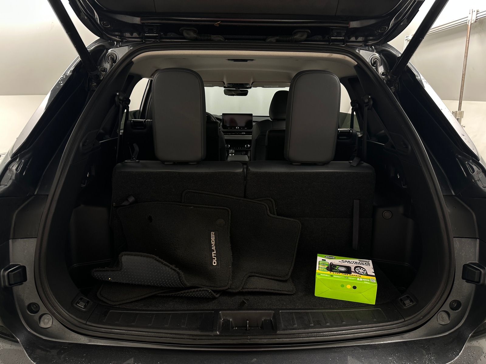 Thumbnail: 2025 Mitsubishi Outlander - 6