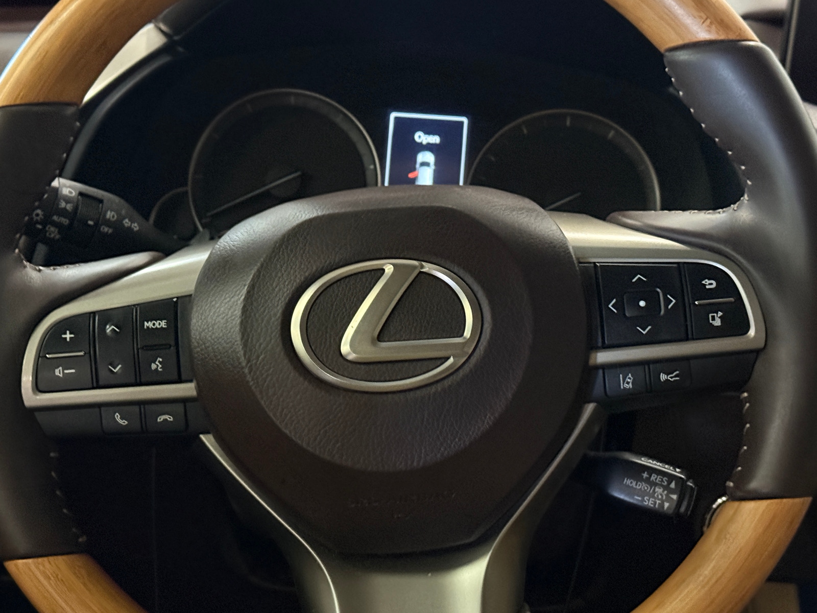 Thumbnail: 2017 Lexus RX - 4