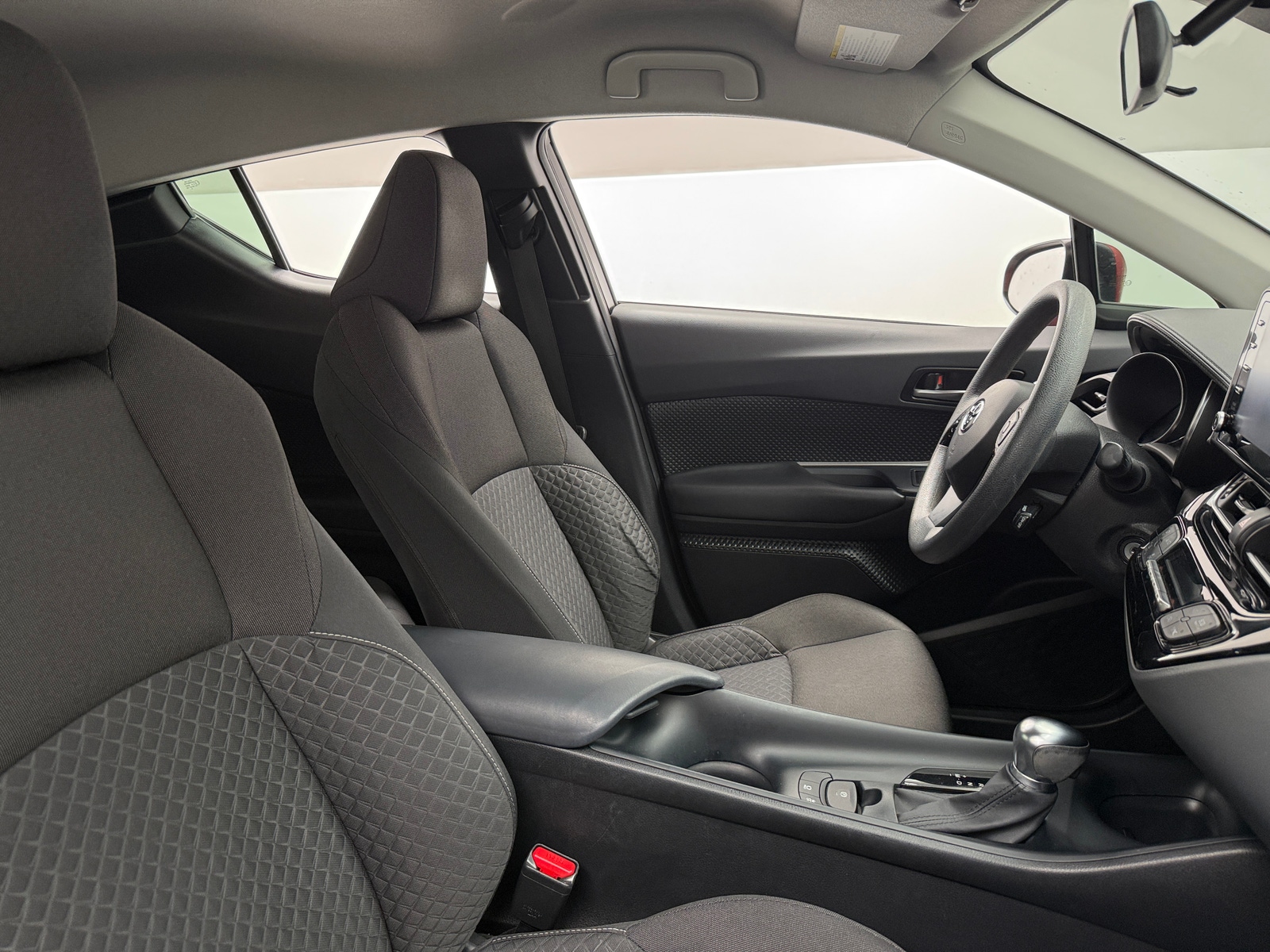 Thumbnail: 2020 Toyota C-HR - 2