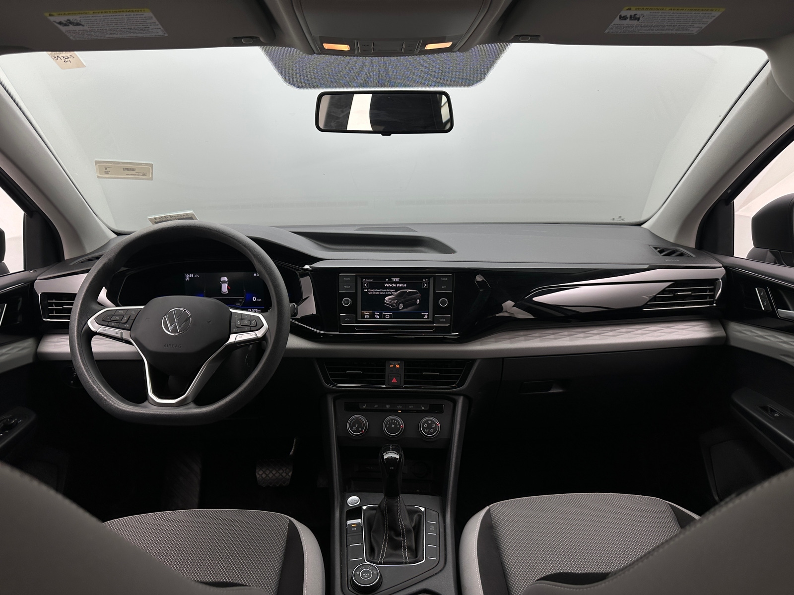 Thumbnail: 2022 Volkswagen Taos - 3