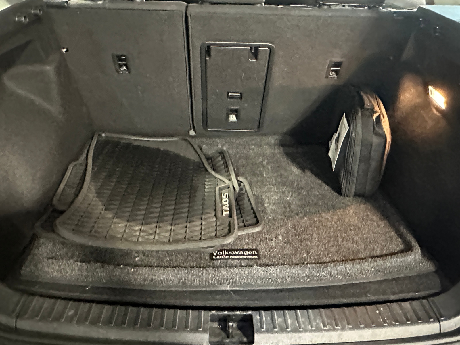 Thumbnail: 2022 Volkswagen Taos - 7