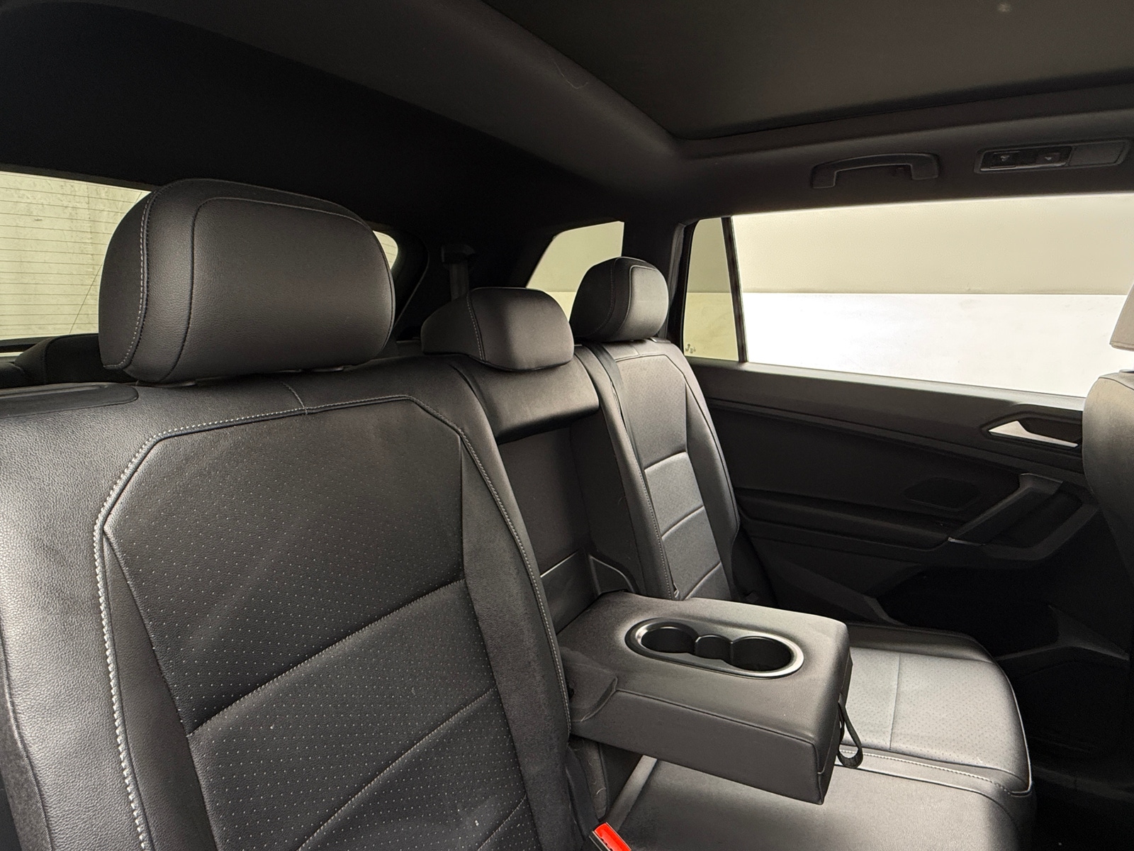 Thumbnail: 2020 Volkswagen Tiguan - 5