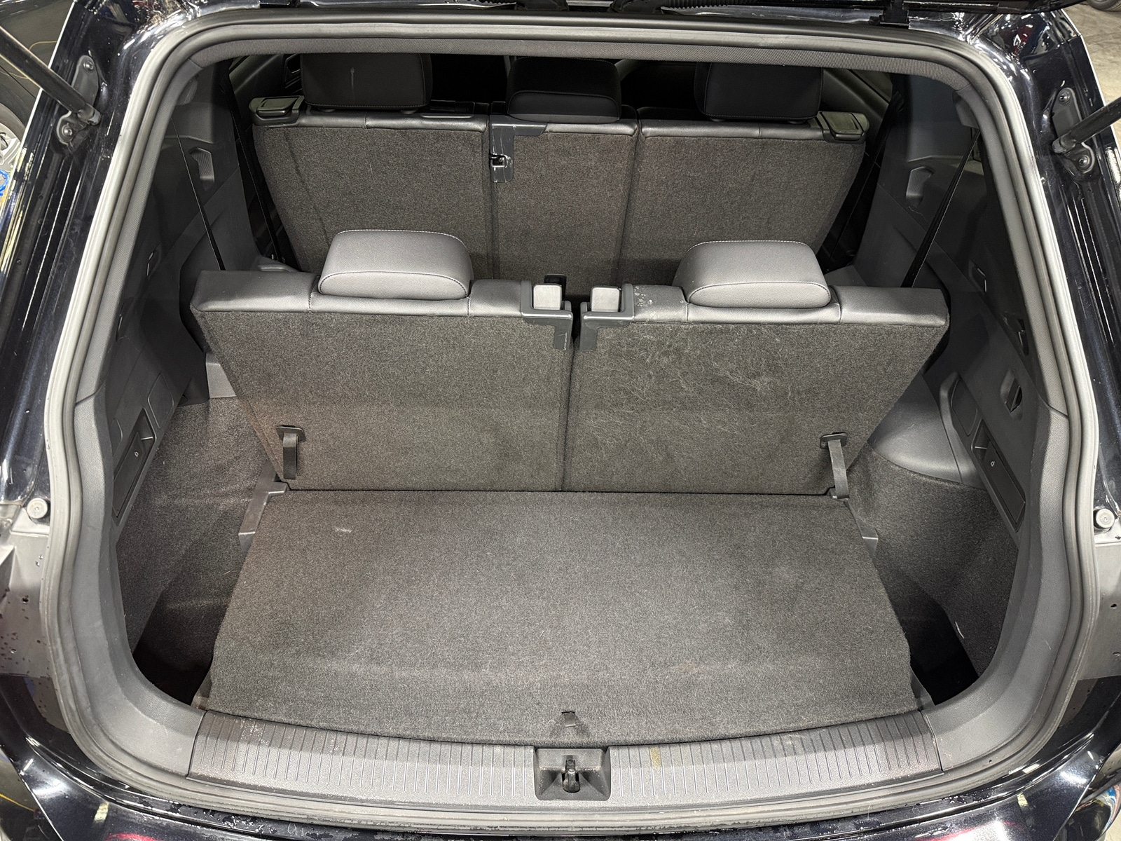 Thumbnail: 2020 Volkswagen Tiguan - 6