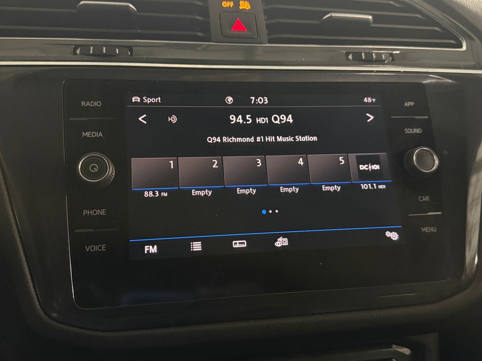 Thumbnail: 2020 Volkswagen Tiguan - 3