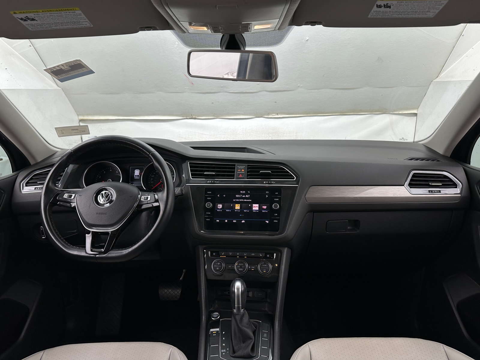 Thumbnail: 2018 Volkswagen Tiguan - 2