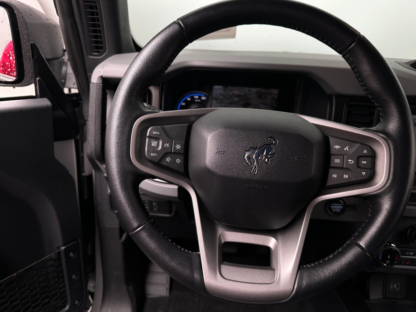 Thumbnail: 2022 Ford Bronco - 5