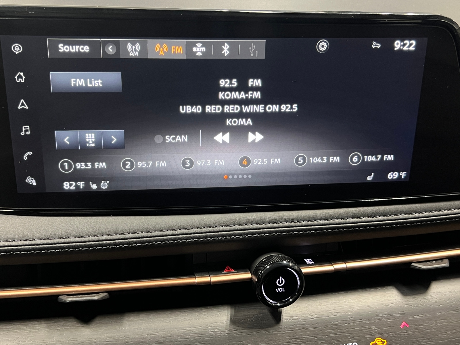 Thumbnail: 2023 Nissan Ariya - 3