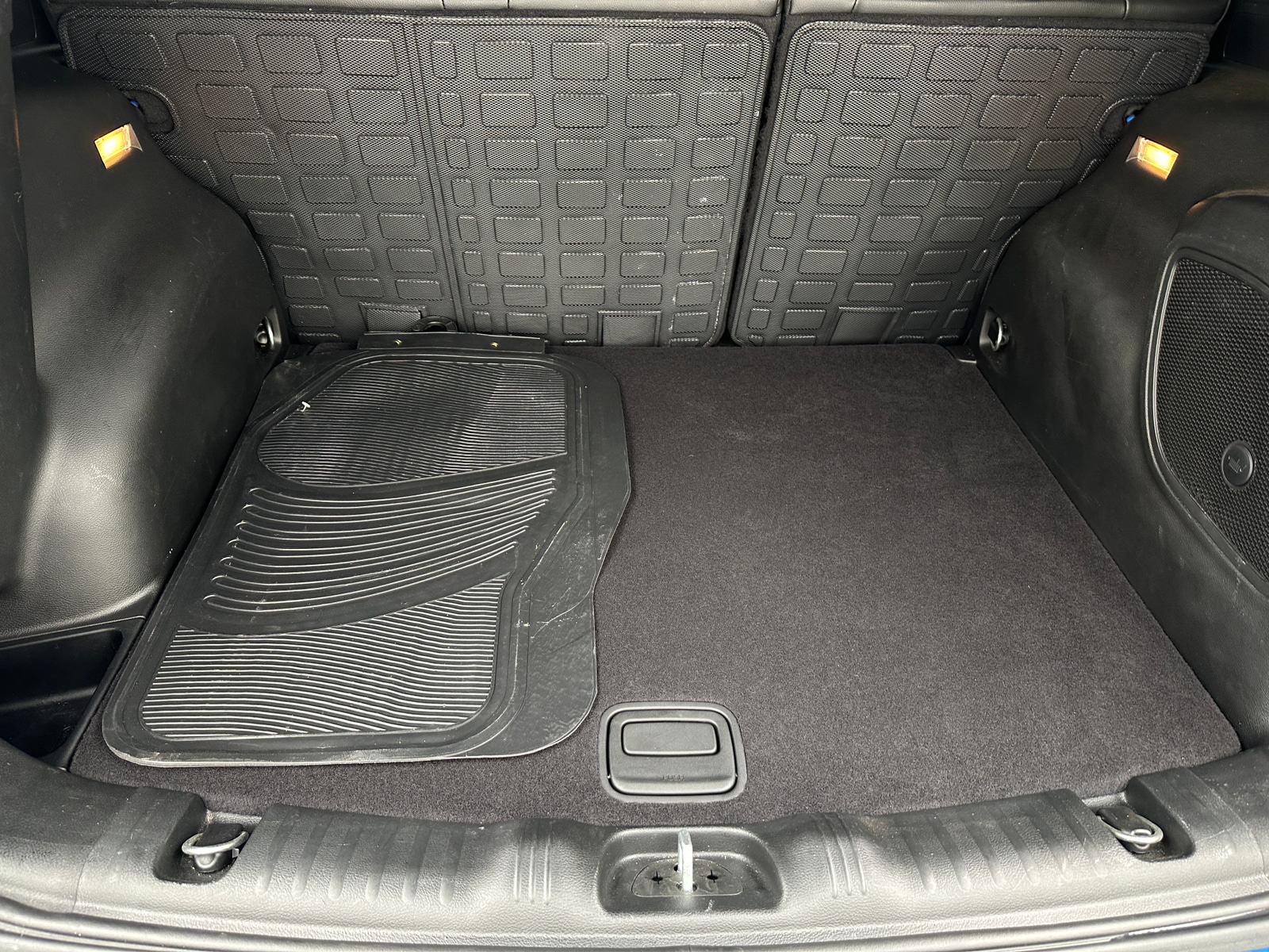 Thumbnail: 2023 Jeep Compass - 6