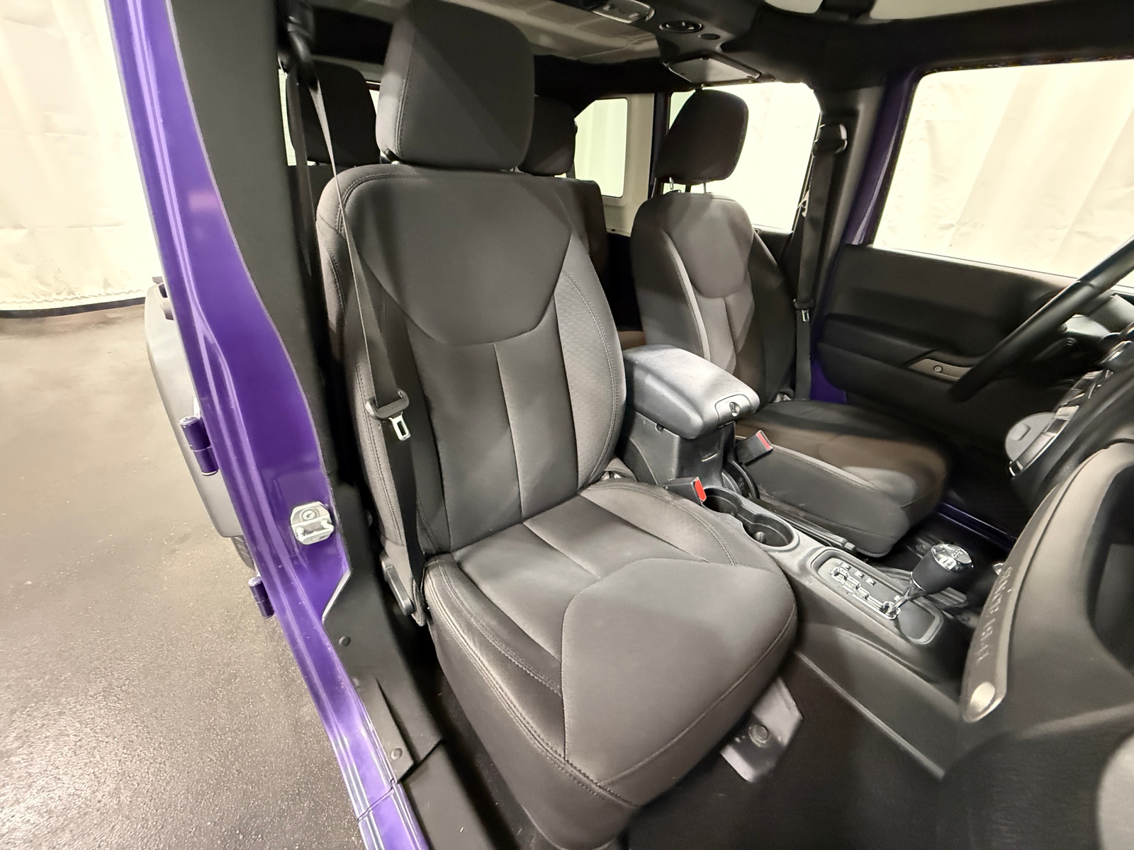 Thumbnail: 2017 Jeep Wrangler - 2