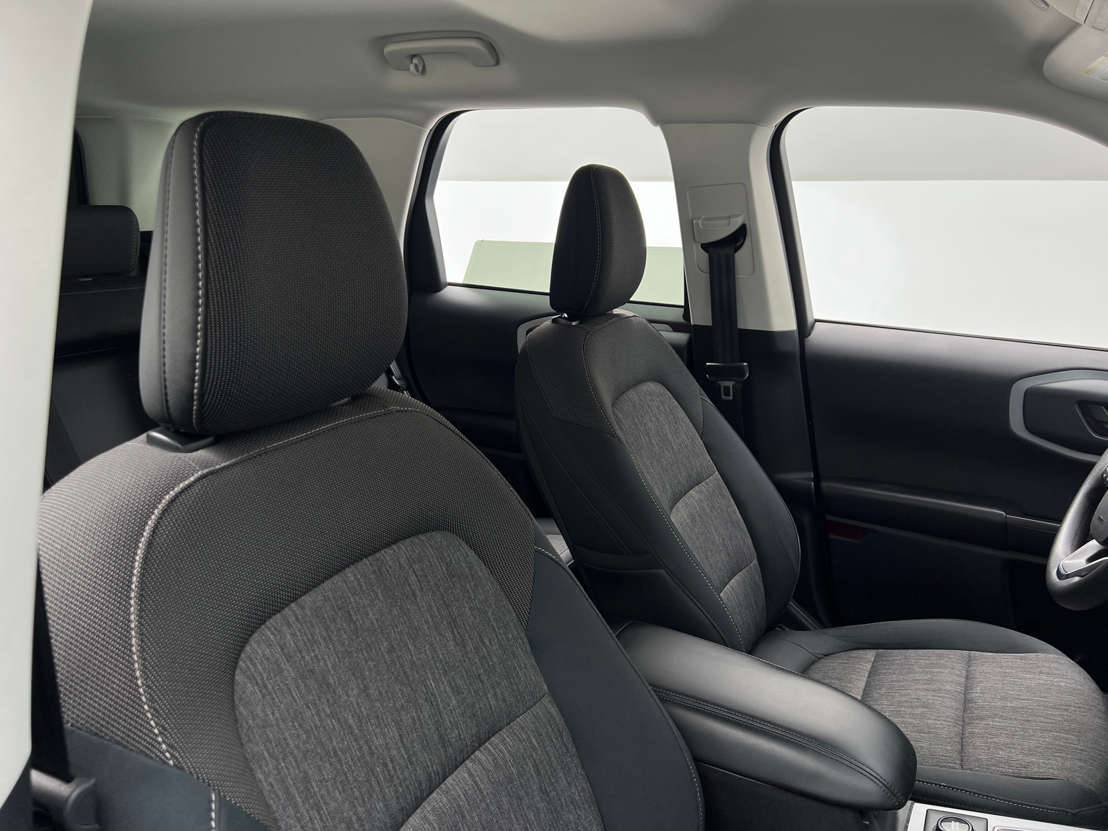 Thumbnail: 2022 Ford Bronco Sport - 2