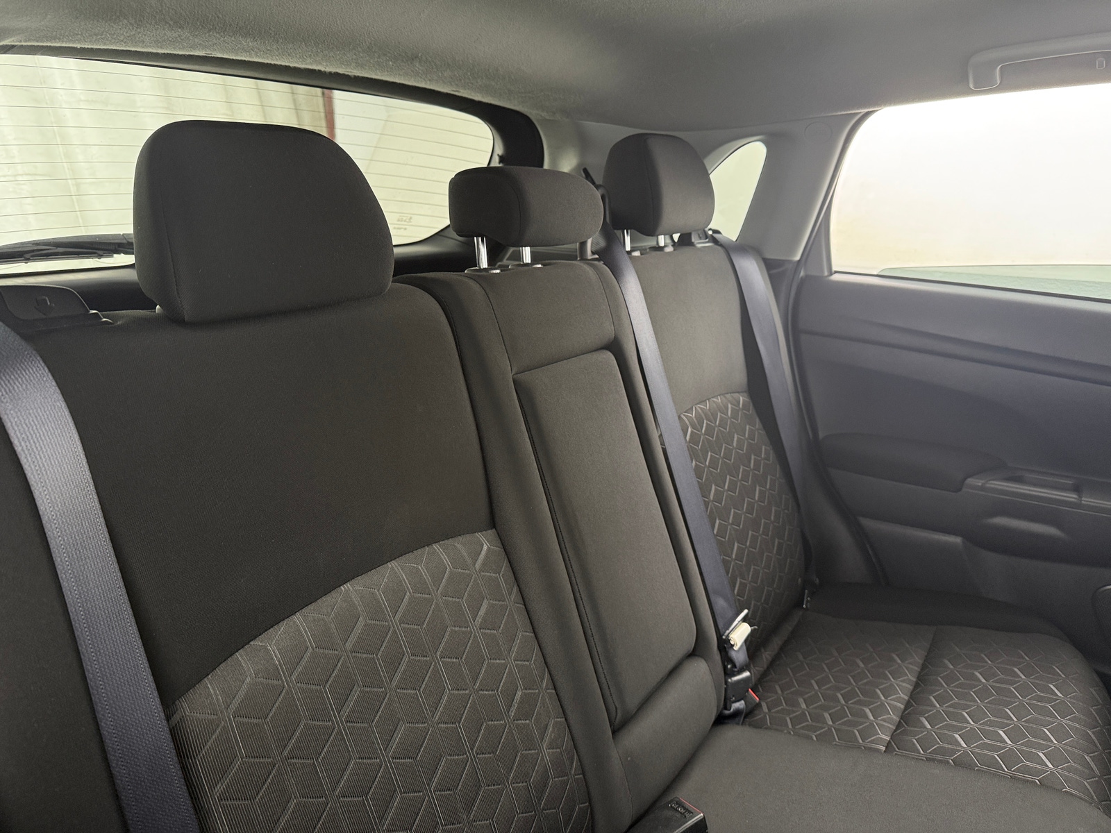 Thumbnail: 2023 Mitsubishi Outlander Sport - 6