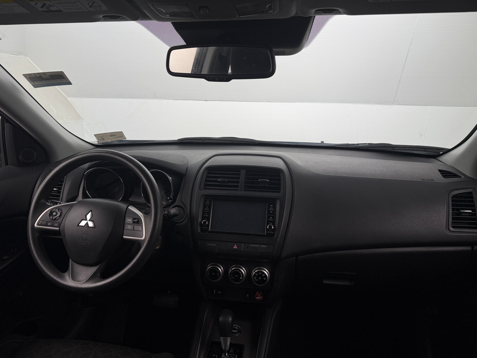 Thumbnail: 2023 Mitsubishi Outlander Sport - 3