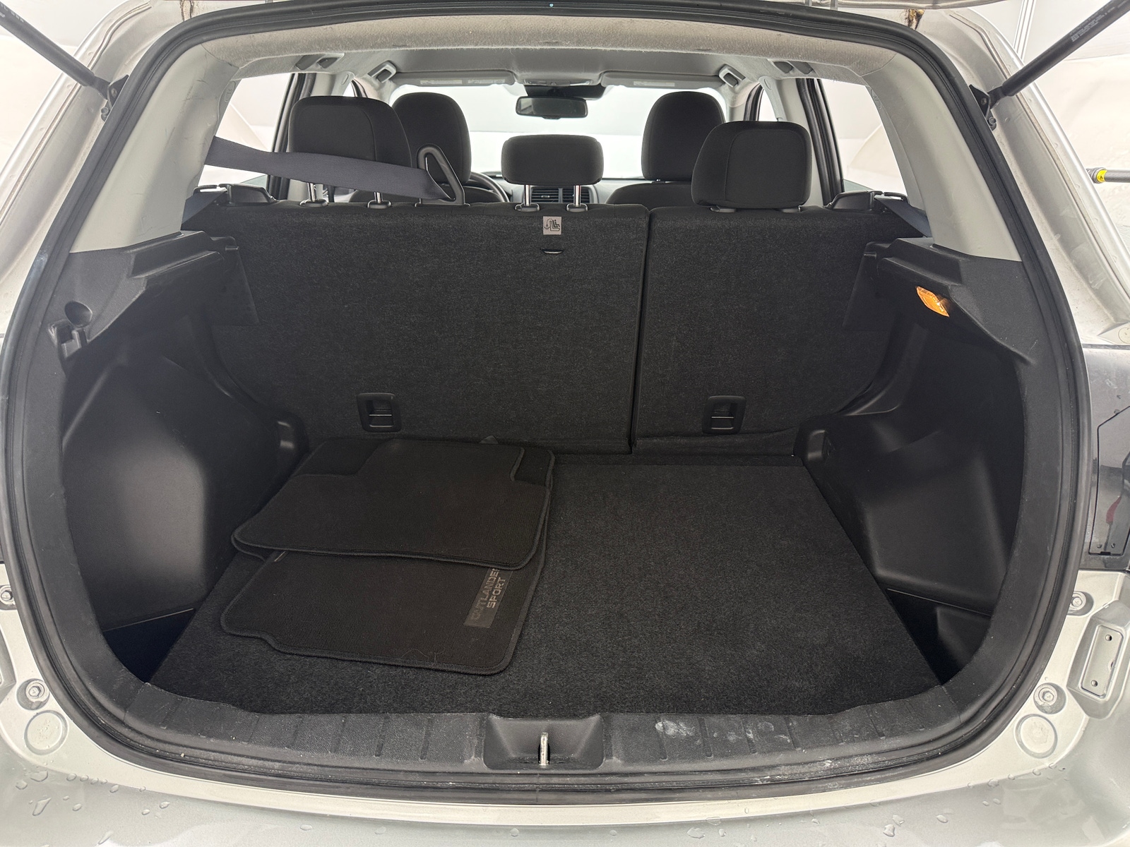 Thumbnail: 2023 Mitsubishi Outlander Sport - 7