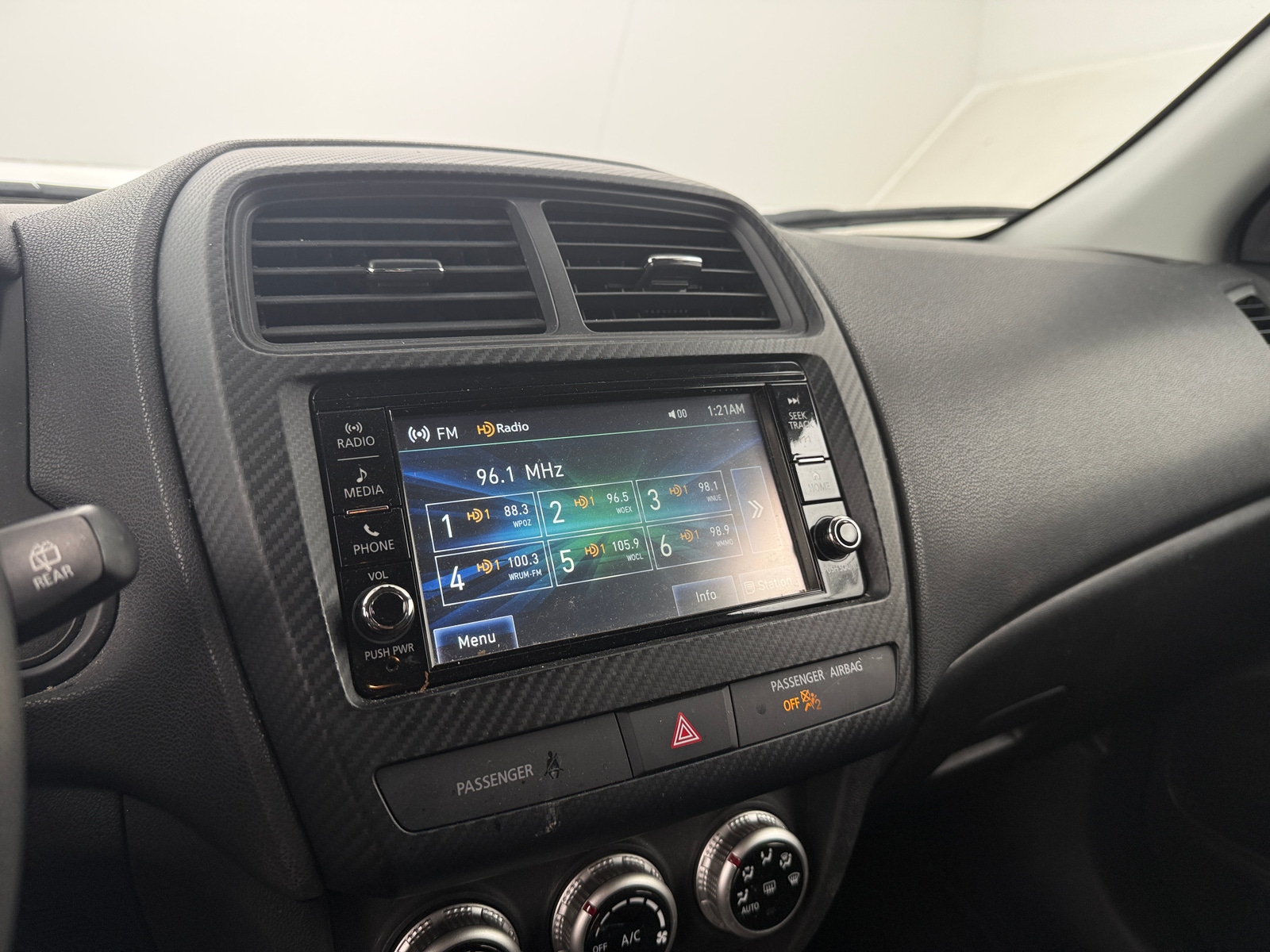 Thumbnail: 2023 Mitsubishi Outlander Sport - 4