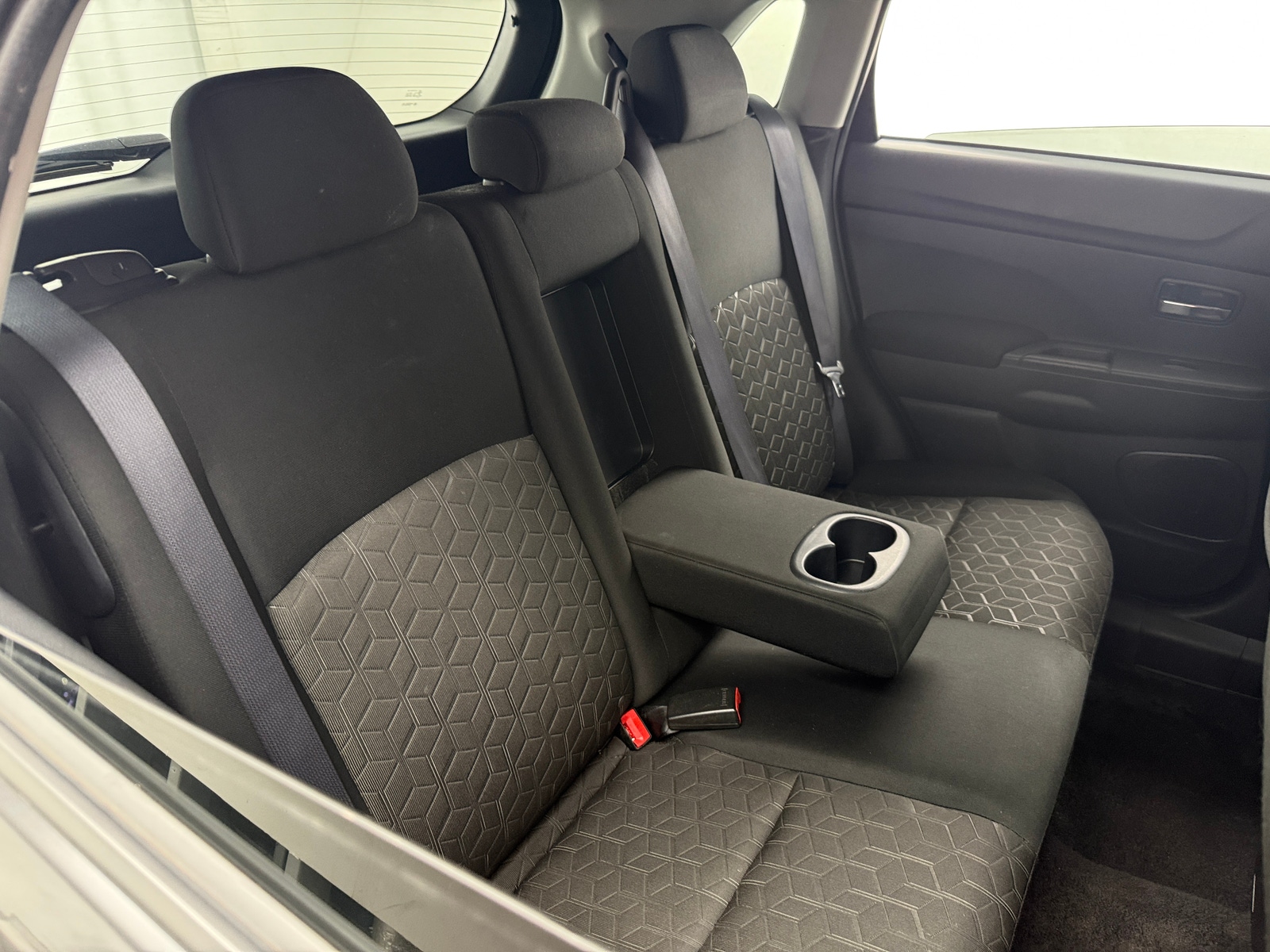 Thumbnail: 2024 Mitsubishi Outlander Sport - 6