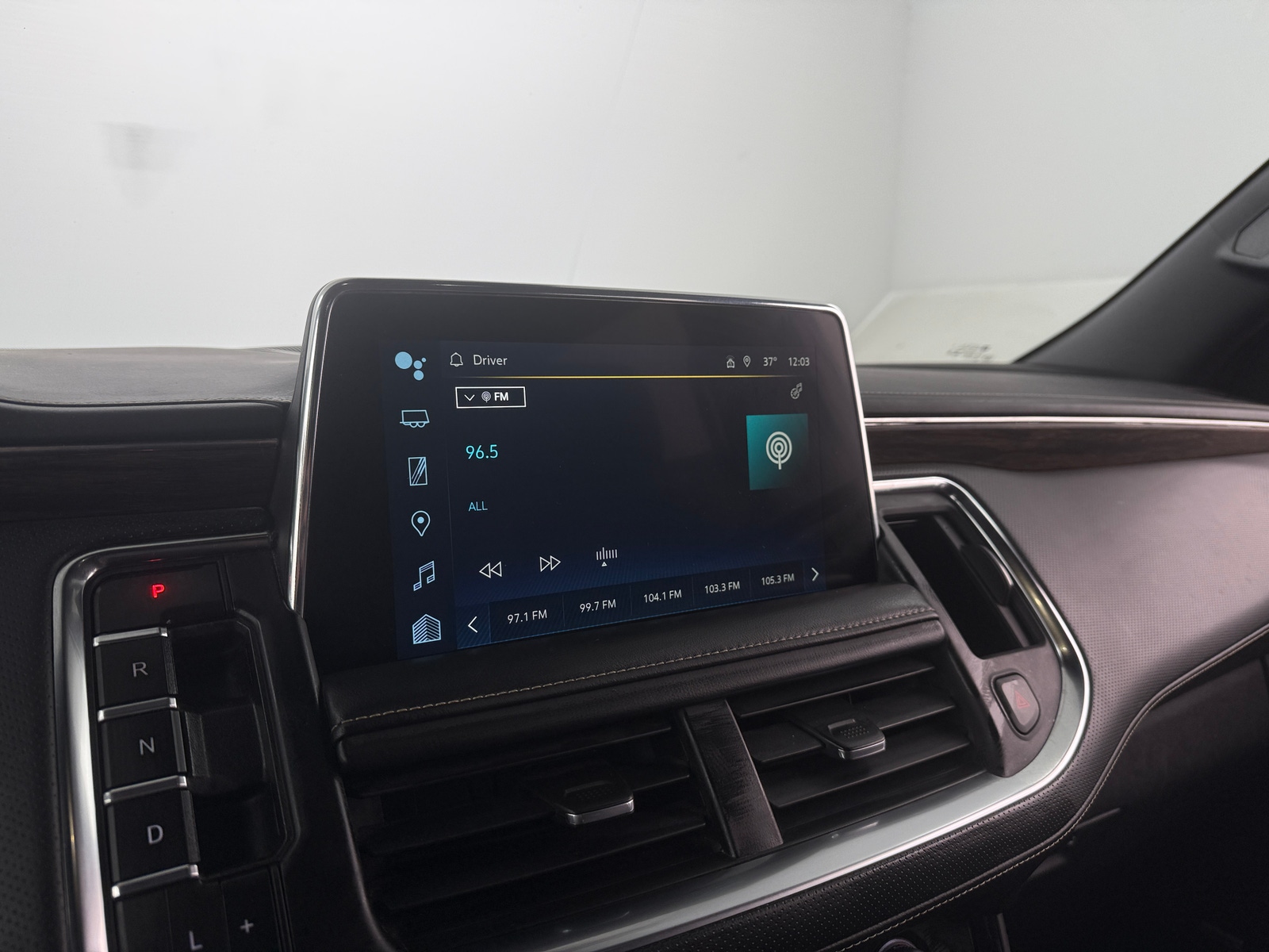 Thumbnail: 2023 Chevrolet Suburban - 3