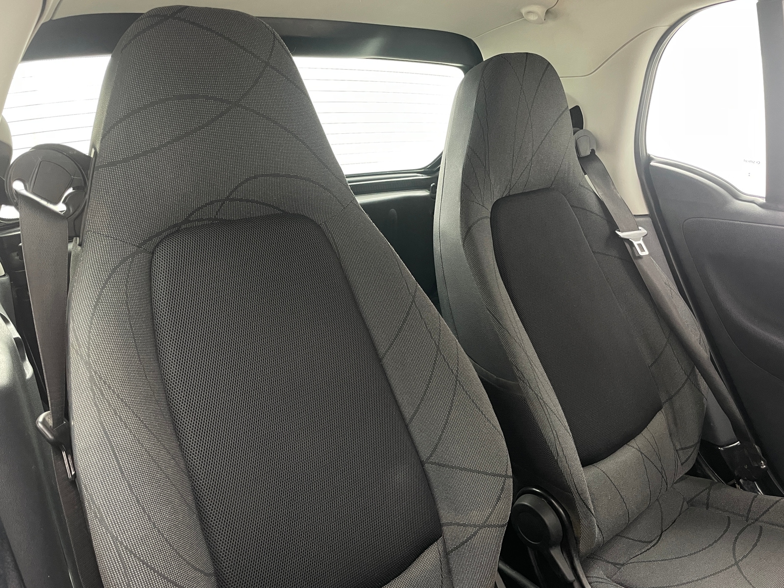 Thumbnail: 2015 smart fortwo - 2