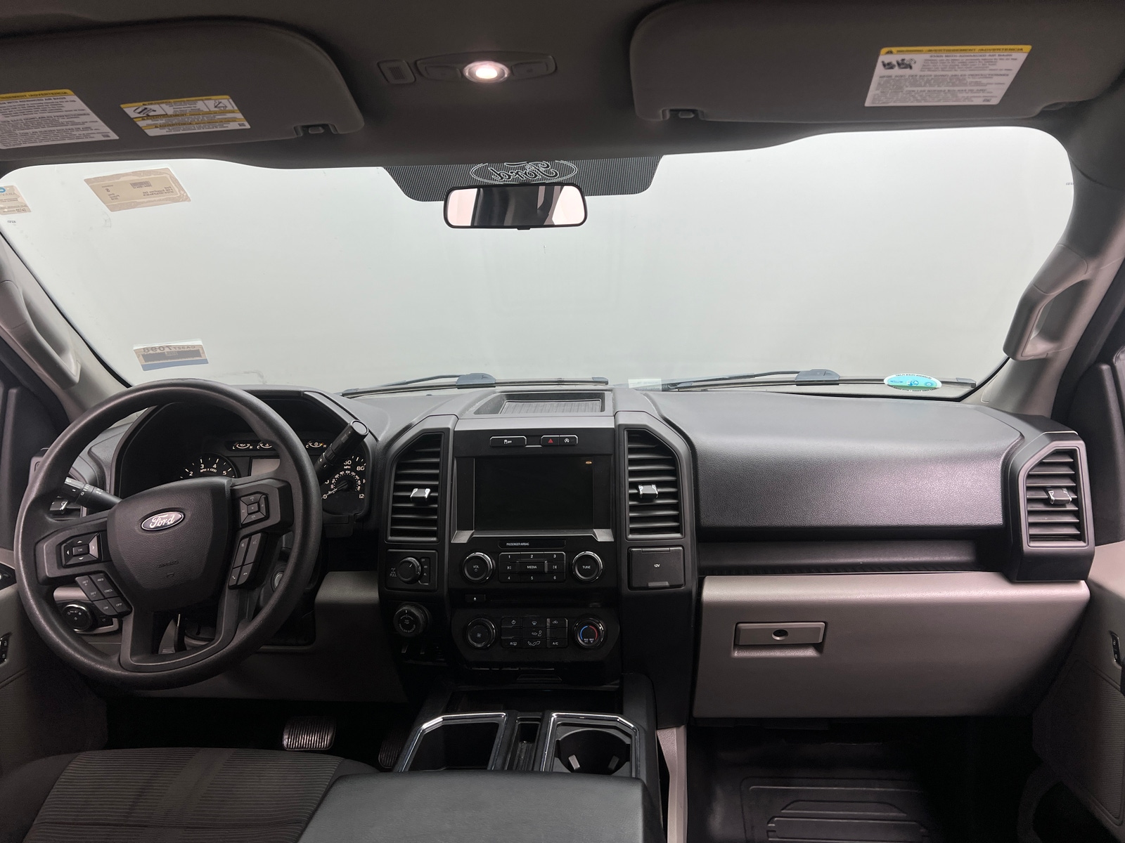 Thumbnail: 2018 Ford Econoline - 3