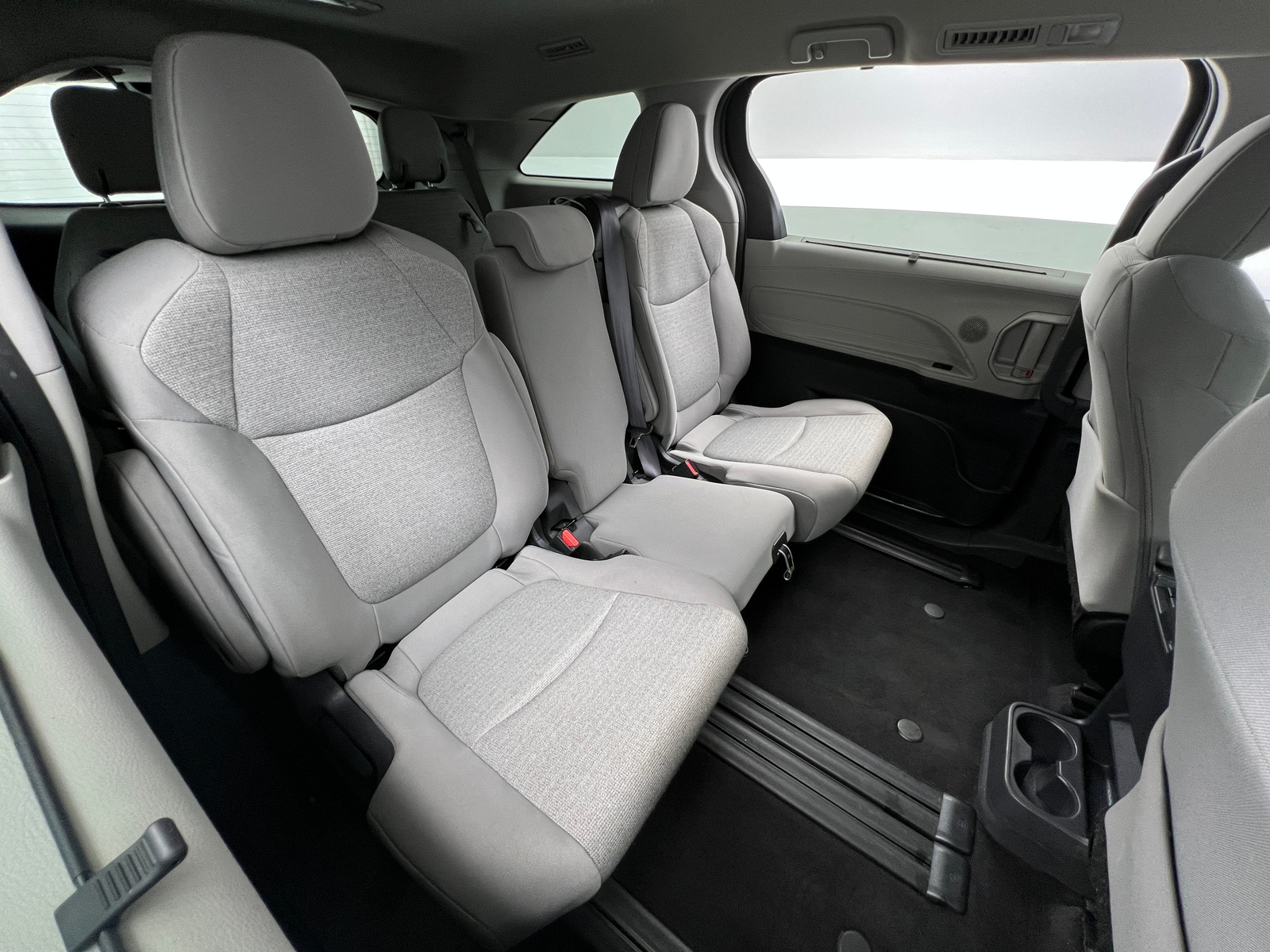 Thumbnail: 2023 Toyota Sienna - 6