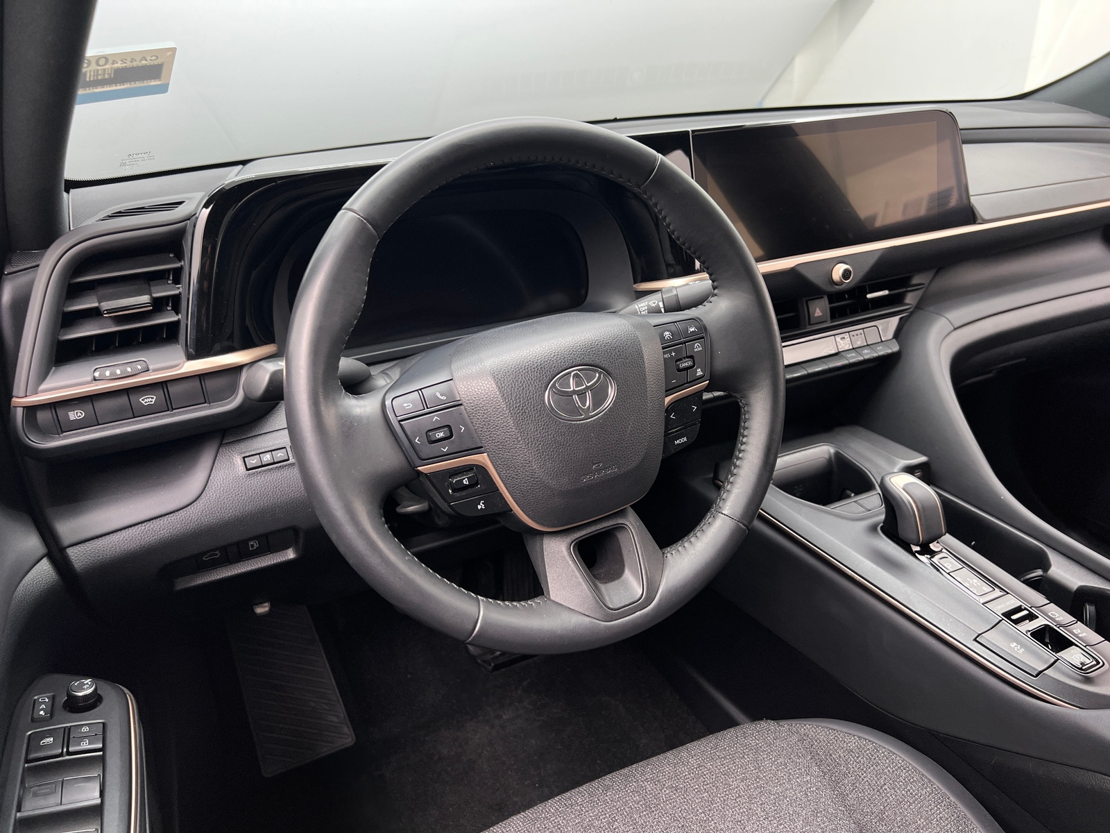 Thumbnail: 2023 Toyota Crown - 5