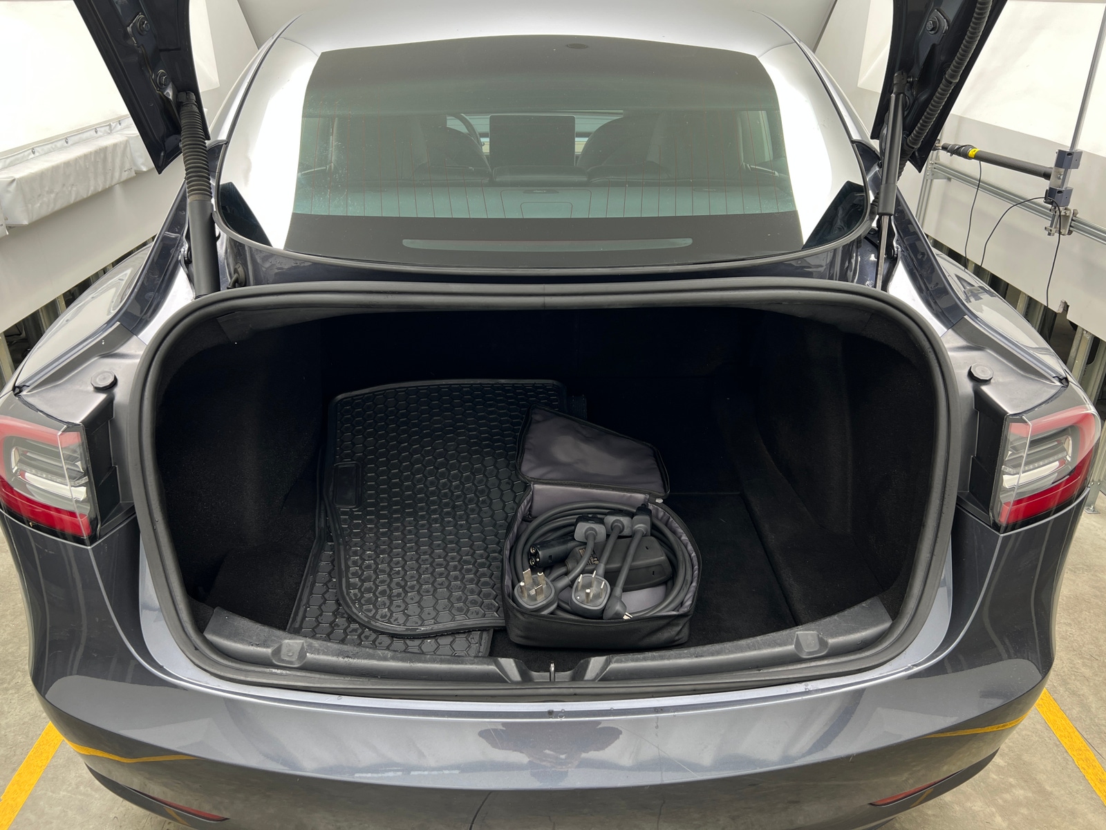 Thumbnail: 2023 Tesla Model 3 - 6