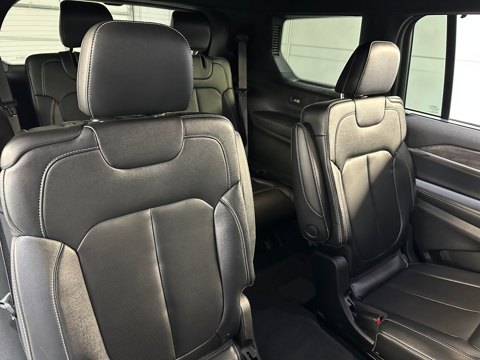 Thumbnail: 2024 Jeep Grand Cherokee L - 5