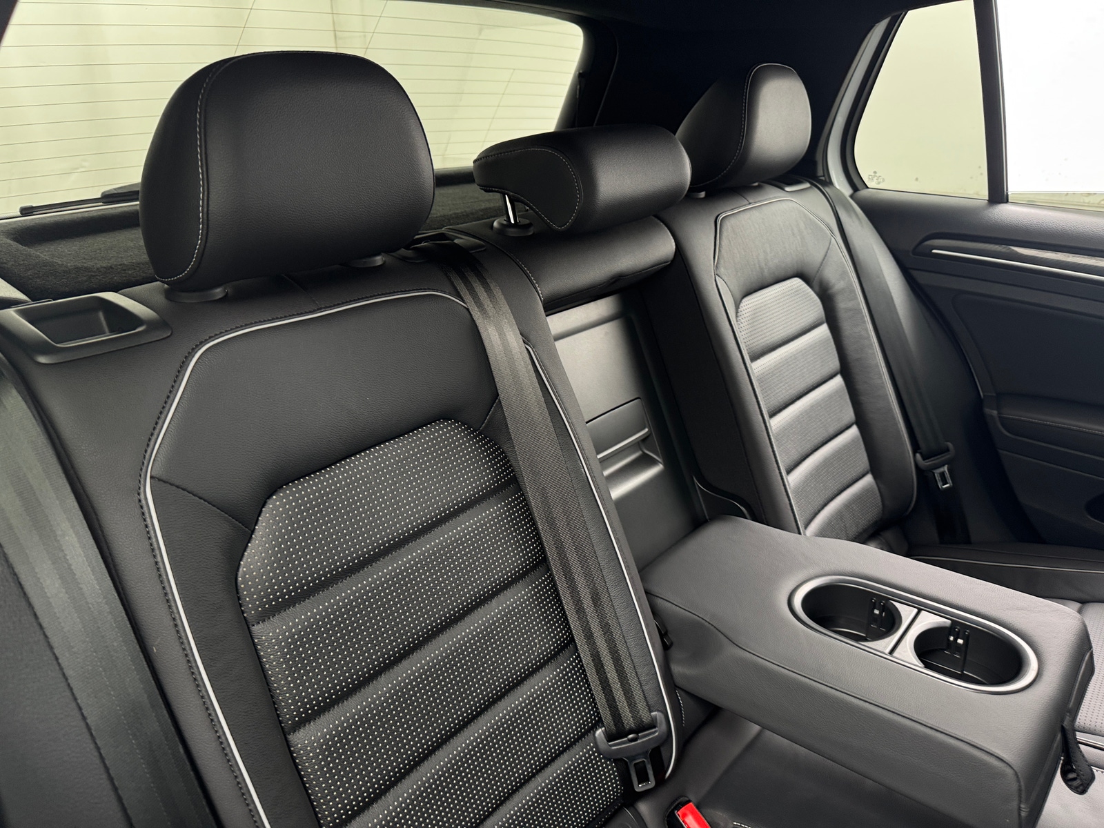 Thumbnail: 2019 Volkswagen Golf - 5