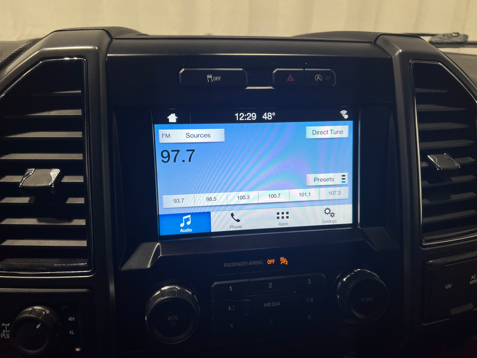 Thumbnail: 2018 Ford Econoline - 4