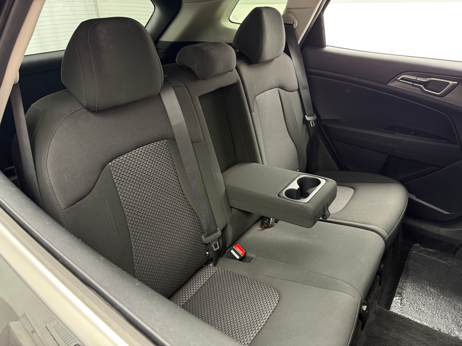 Thumbnail: 2023 Kia Sportage - 6