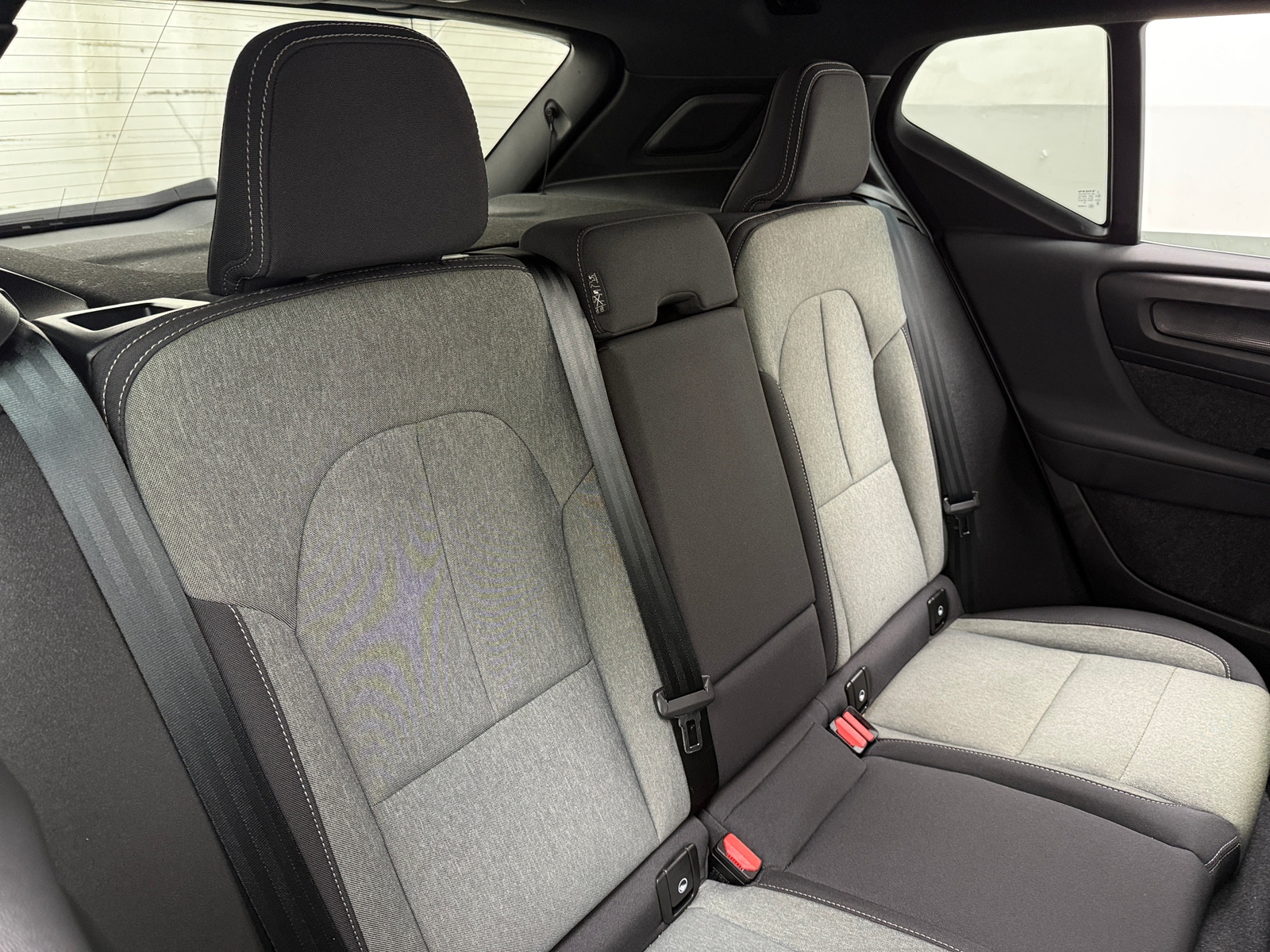 Thumbnail: 2024 Volvo XC40 - 6