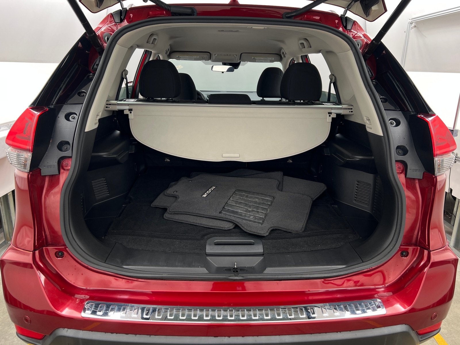 Thumbnail: 2019 Nissan Rogue - 7