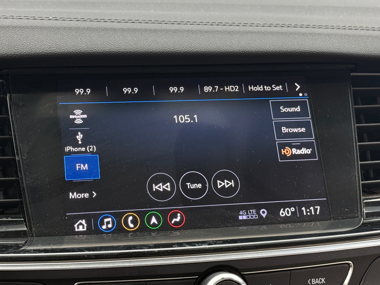 Thumbnail: 2018 Buick Regal - 3