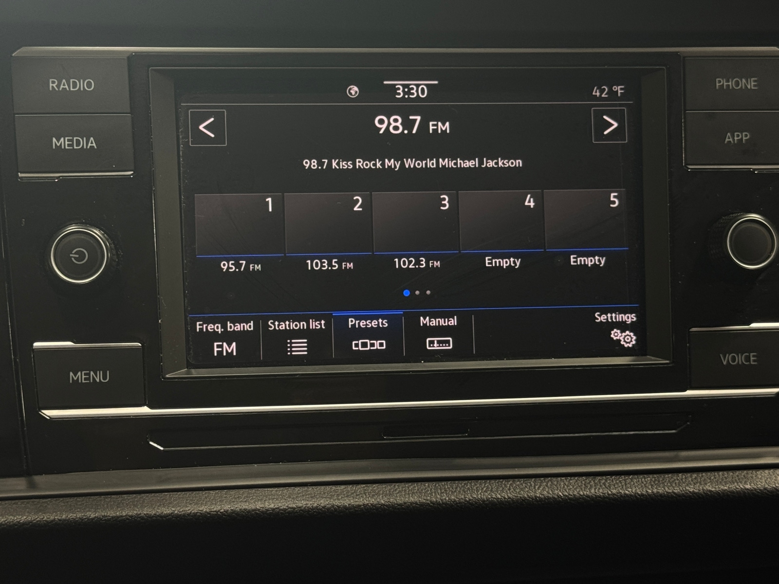 Thumbnail: 2024 Volkswagen Jetta - 4