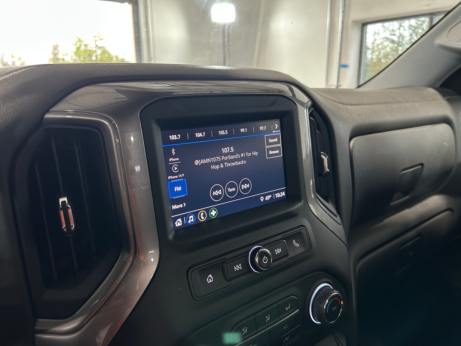 Thumbnail: 2024 Chevrolet Silverado 1500 - 4