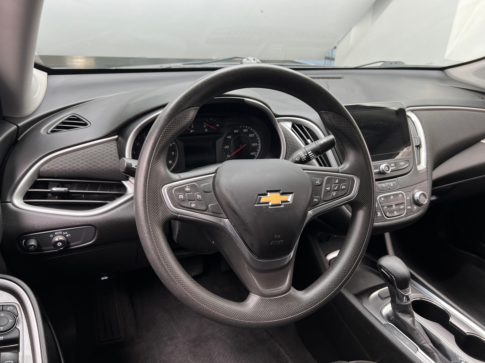 Thumbnail: 2022 Chevrolet Malibu - 5