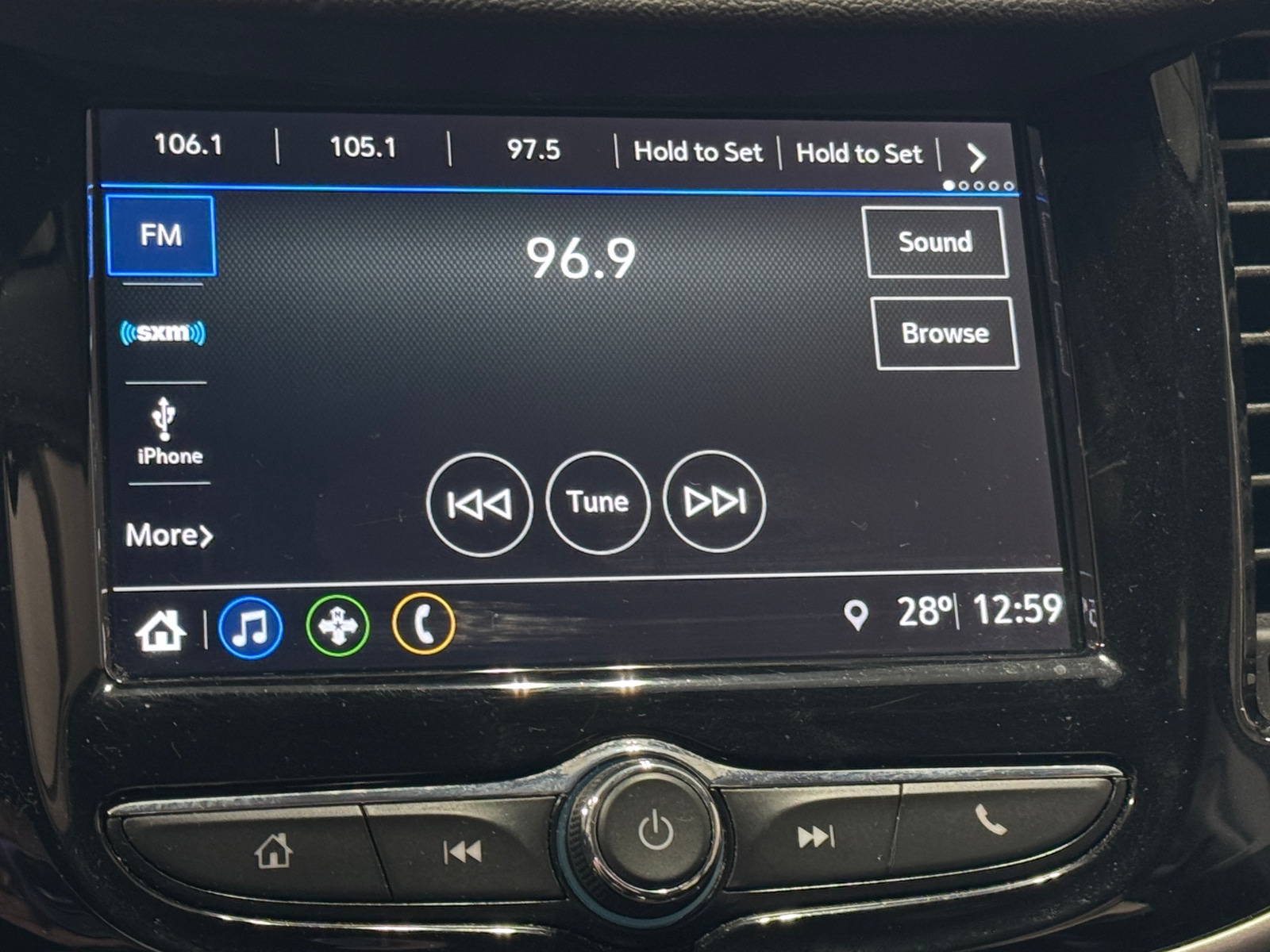 Thumbnail: 2018 Chevrolet Trax - 4