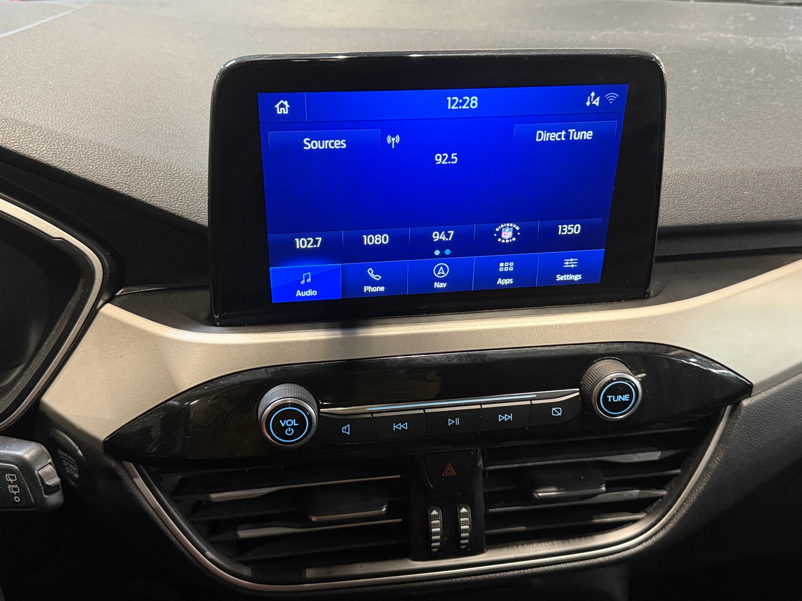 Thumbnail: 2020 Ford Escape - 3