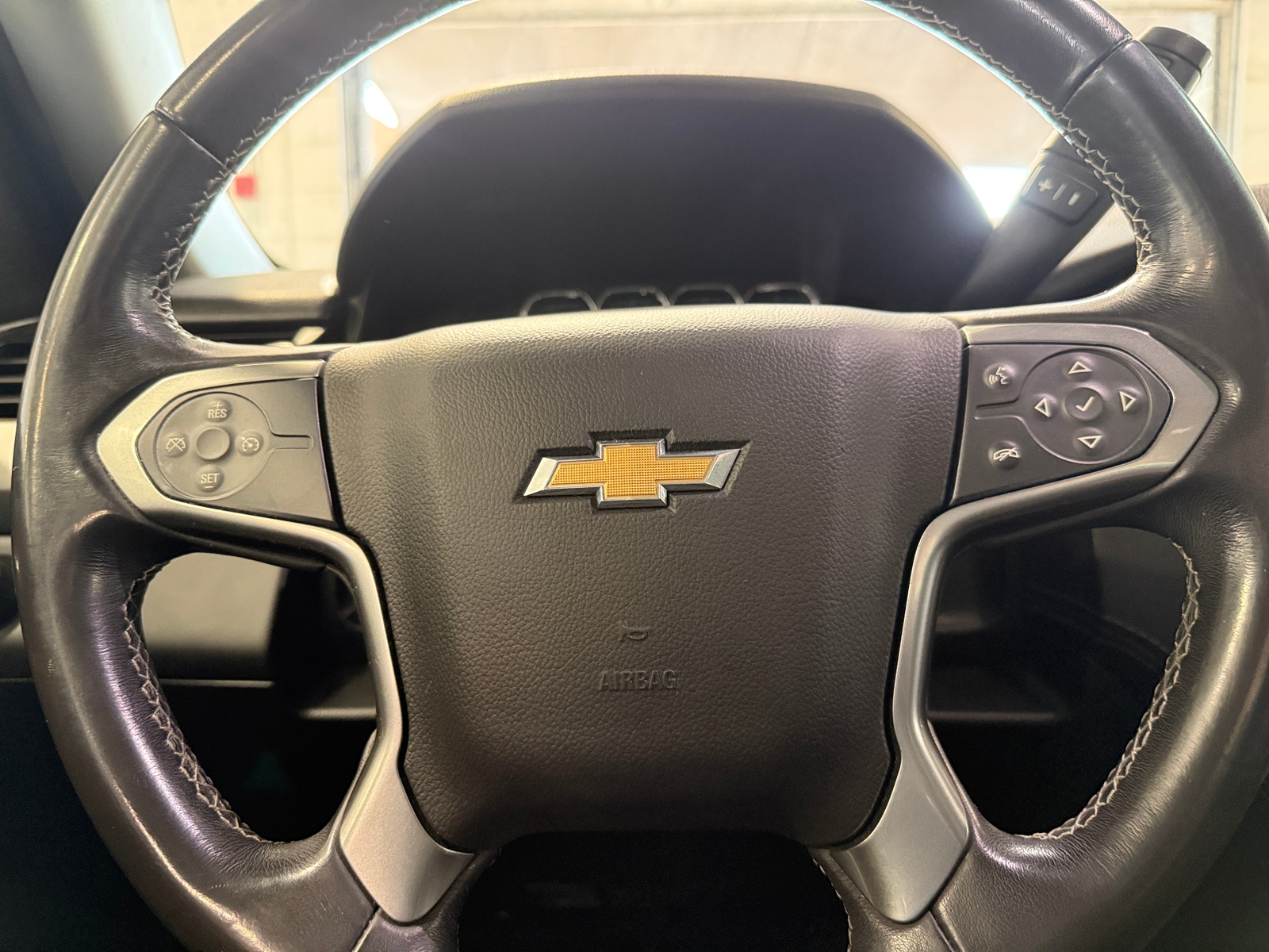 Thumbnail: 2018 Chevrolet Suburban - 5