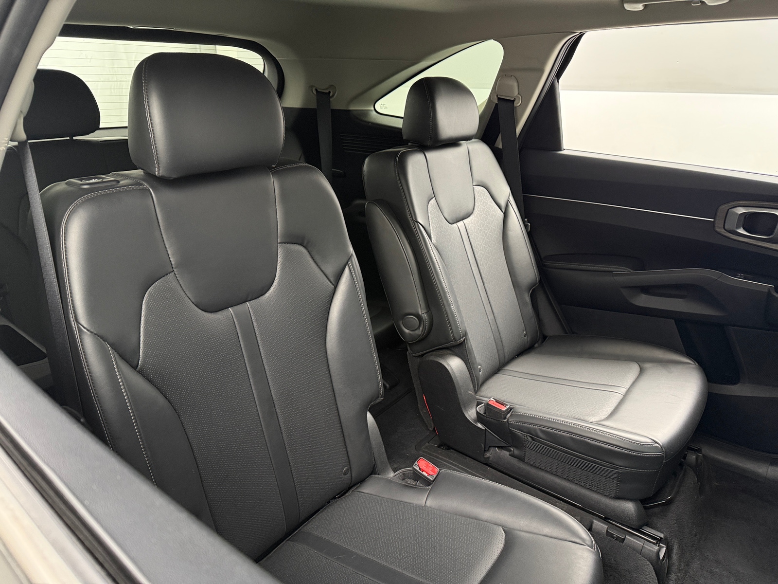 Thumbnail: 2022 Kia Sorento - 5