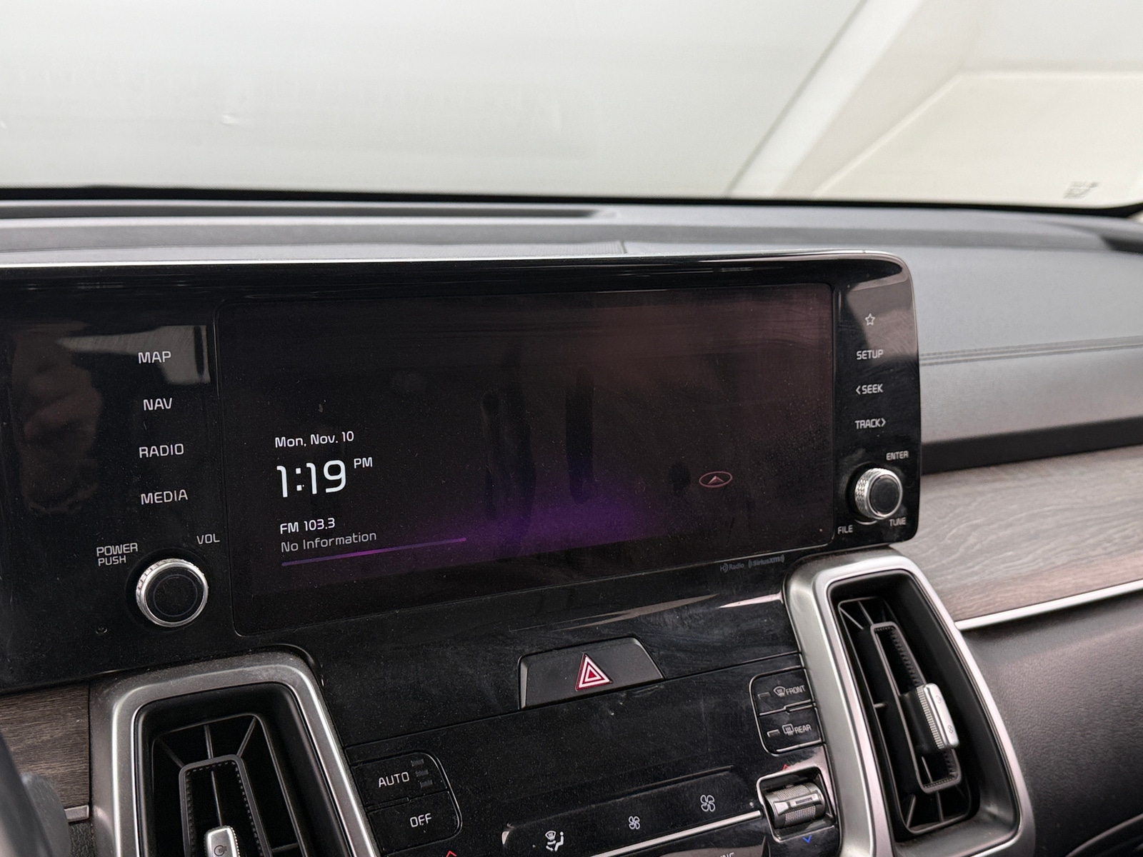 Thumbnail: 2022 Kia Sorento - 3